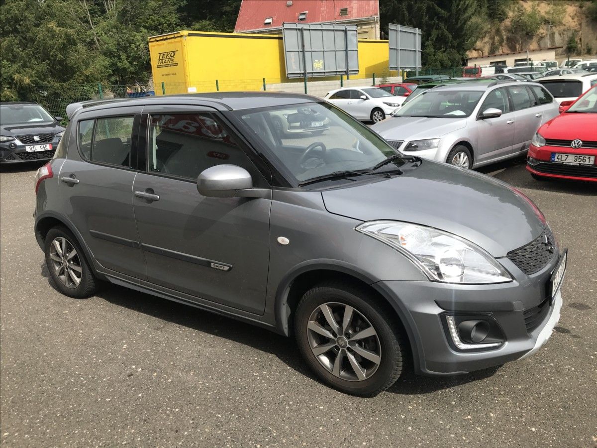 Suzuki Swift, 1,2 i 69kW 4x4 29tkm! - fotka 4