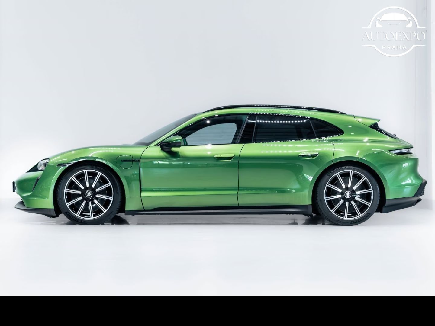 Porsche Taycan, 4S Sport Turismo* - fotka 3