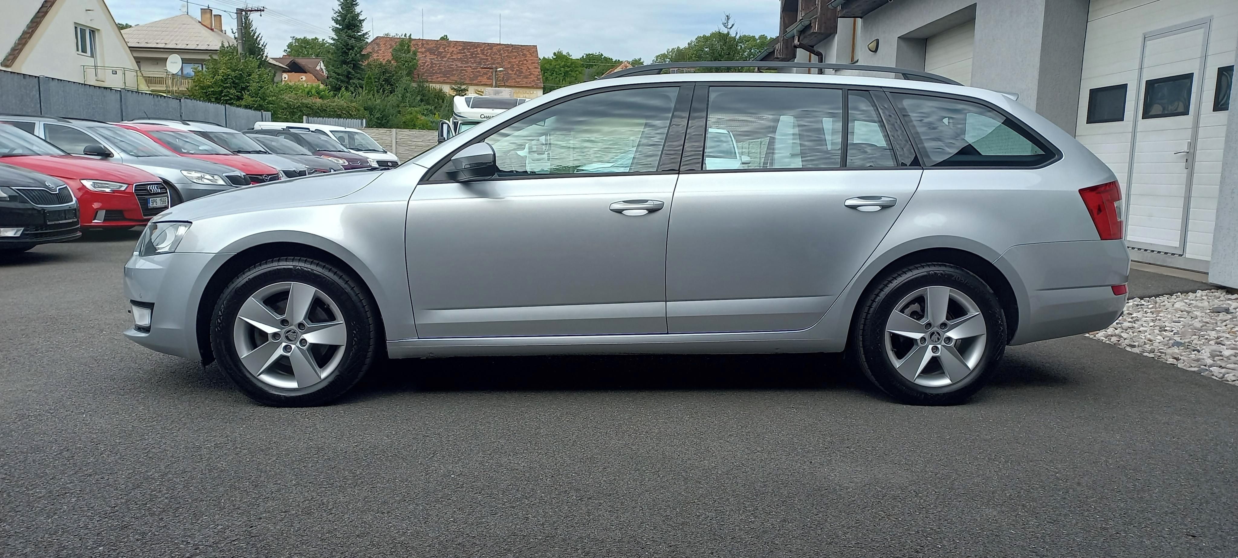 Škoda Octavia, 1.4 TSI 150, AMBITION - fotka 4