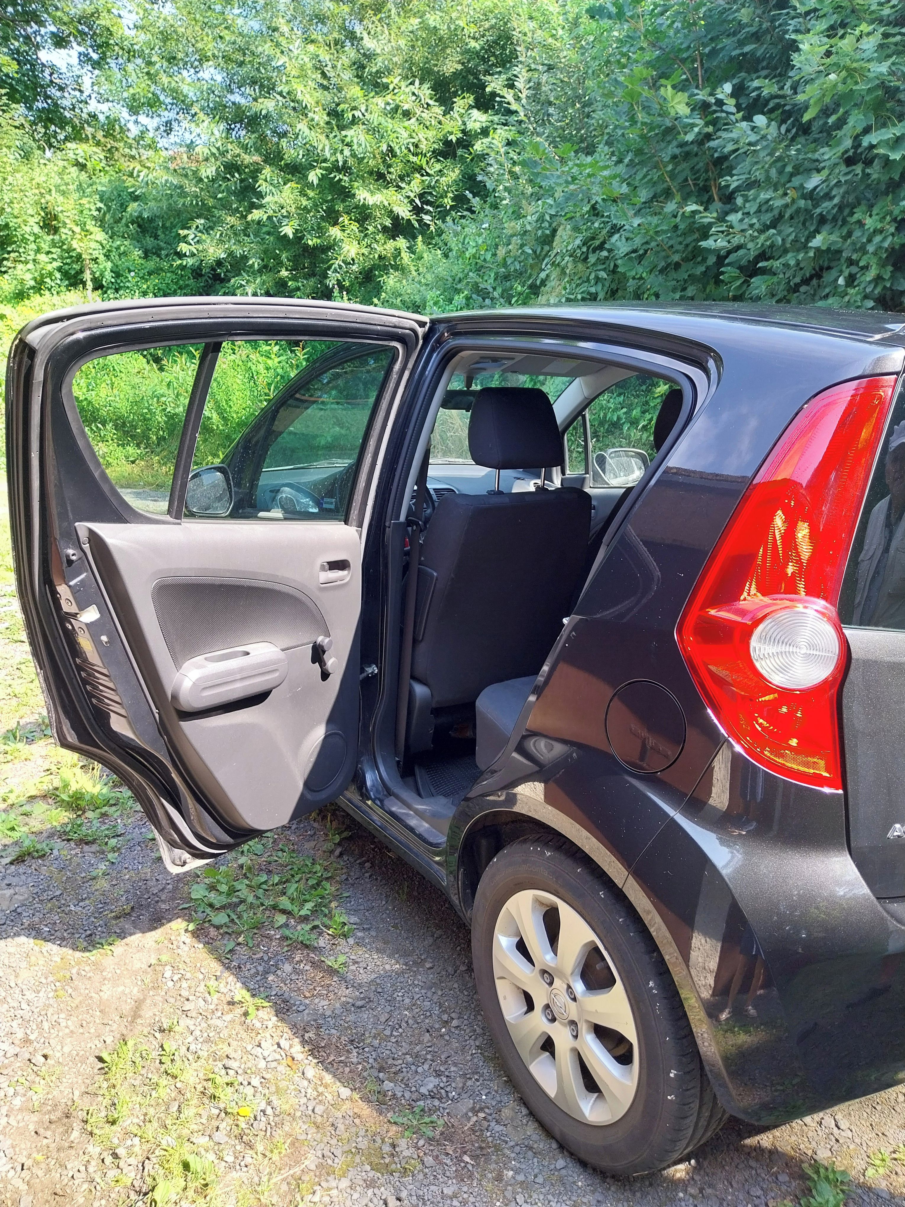 Opel Agila - fotka 4