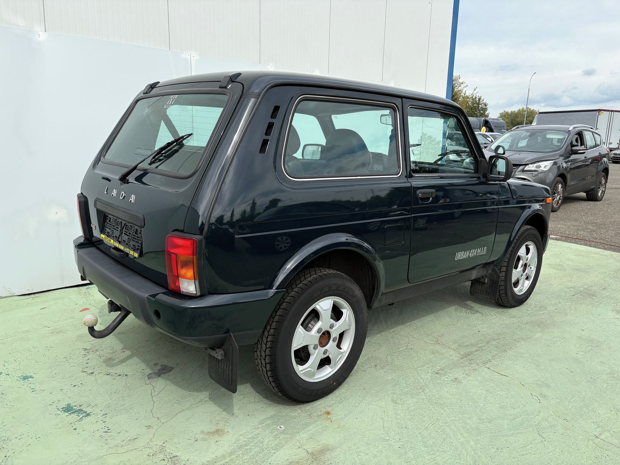 Lada Niva, 1.7, 61kW, 4x4, Tažné, Výhřevy - fotka 2