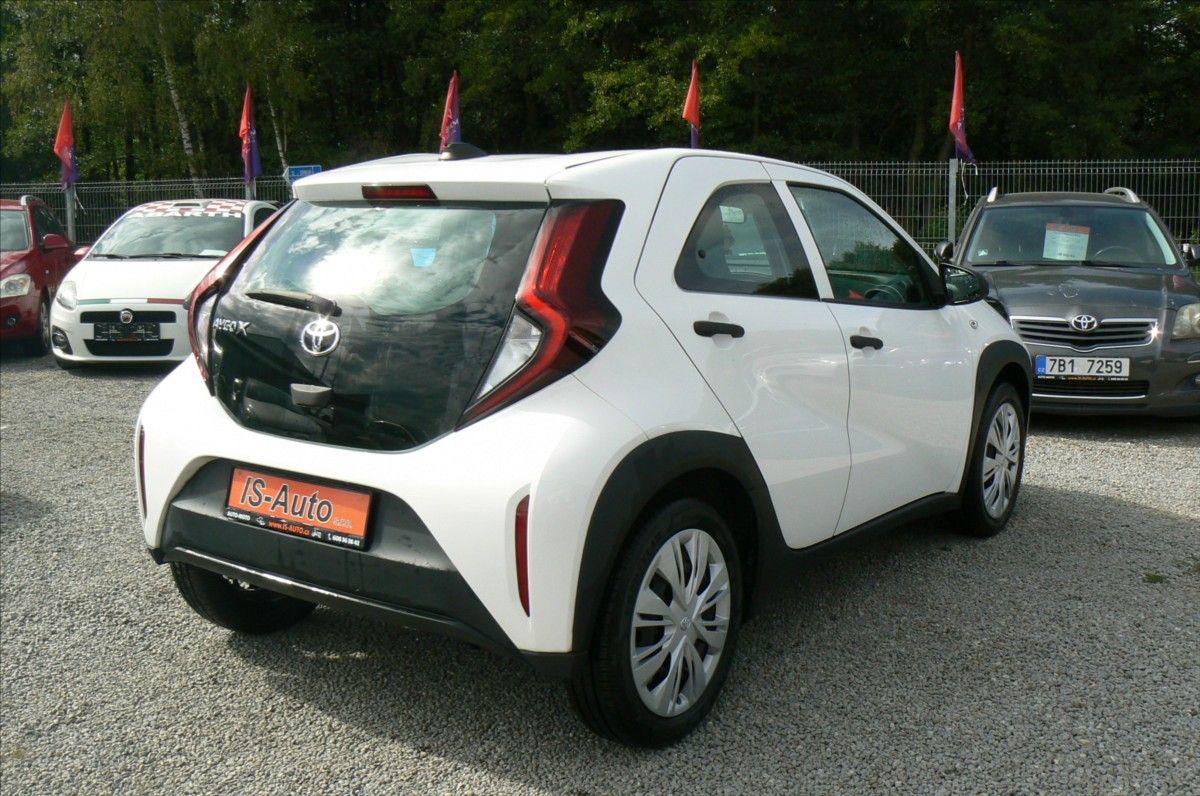 Toyota Aygo, 1,0 X  ČR -3561 KM - fotka 4