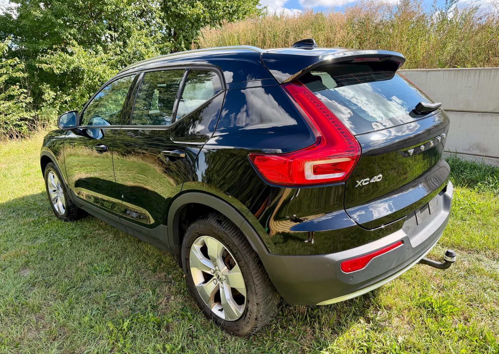 Volvo XC40, 1.5 benzin, 95 kw, 3/2021 - fotka 4