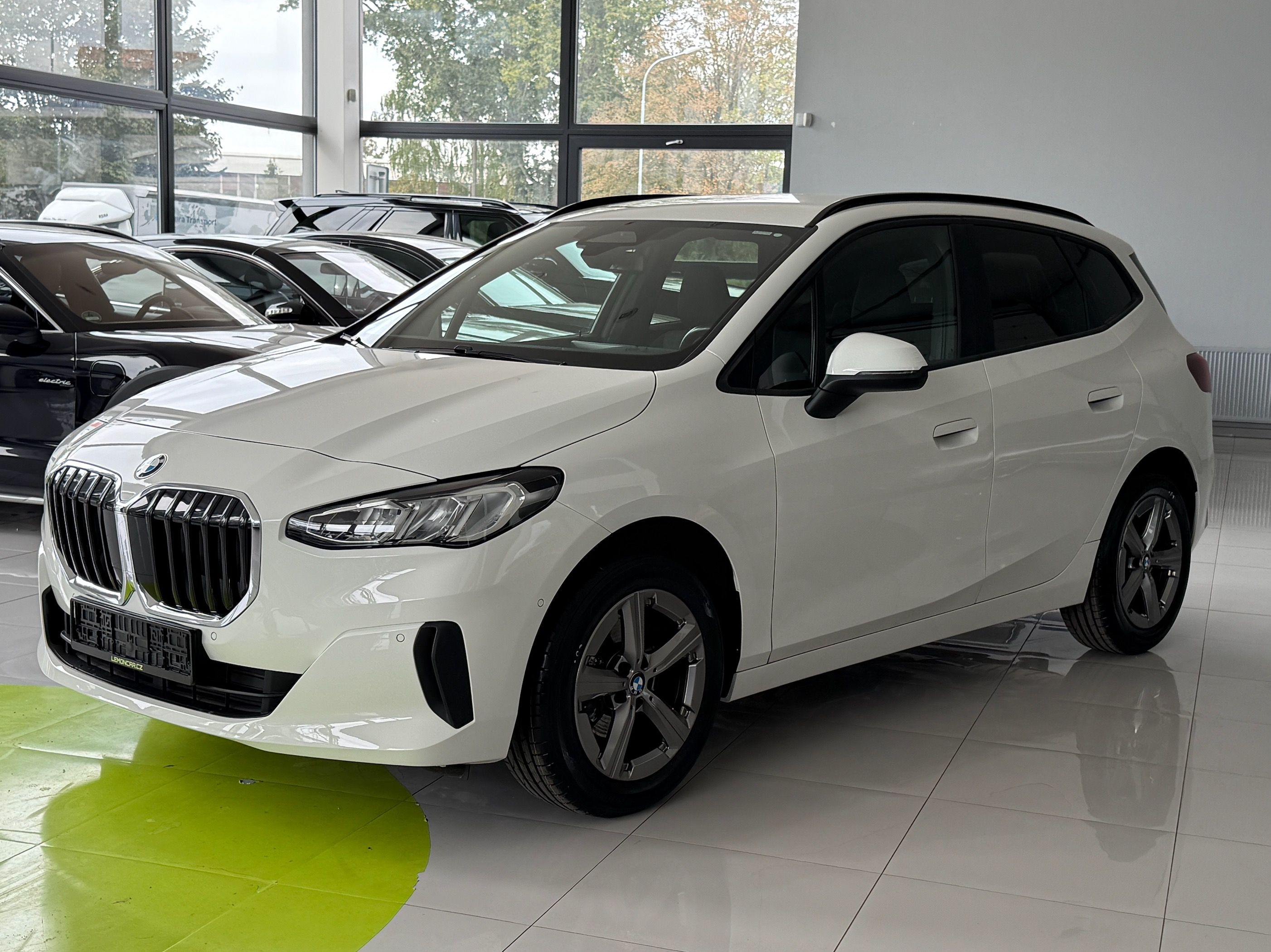 BMW Řada 2, TOP STAV | SERVIS | TAŽNÉ - fotka 3