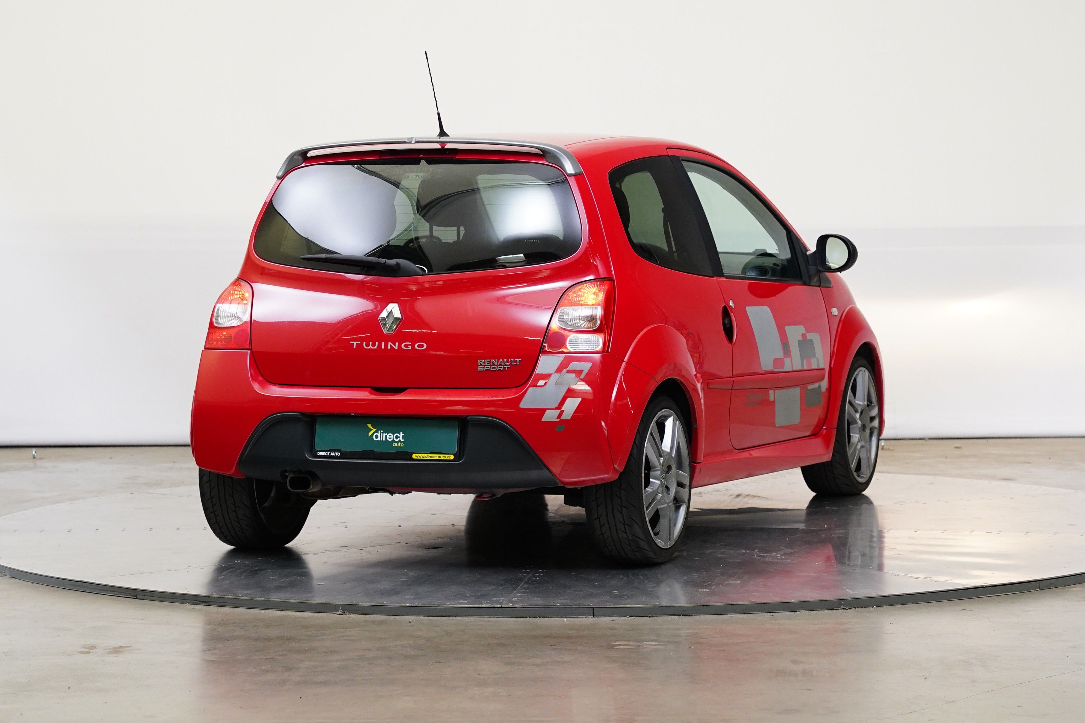 Renault Twingo, 1.6 98 kW Sport - fotka 2