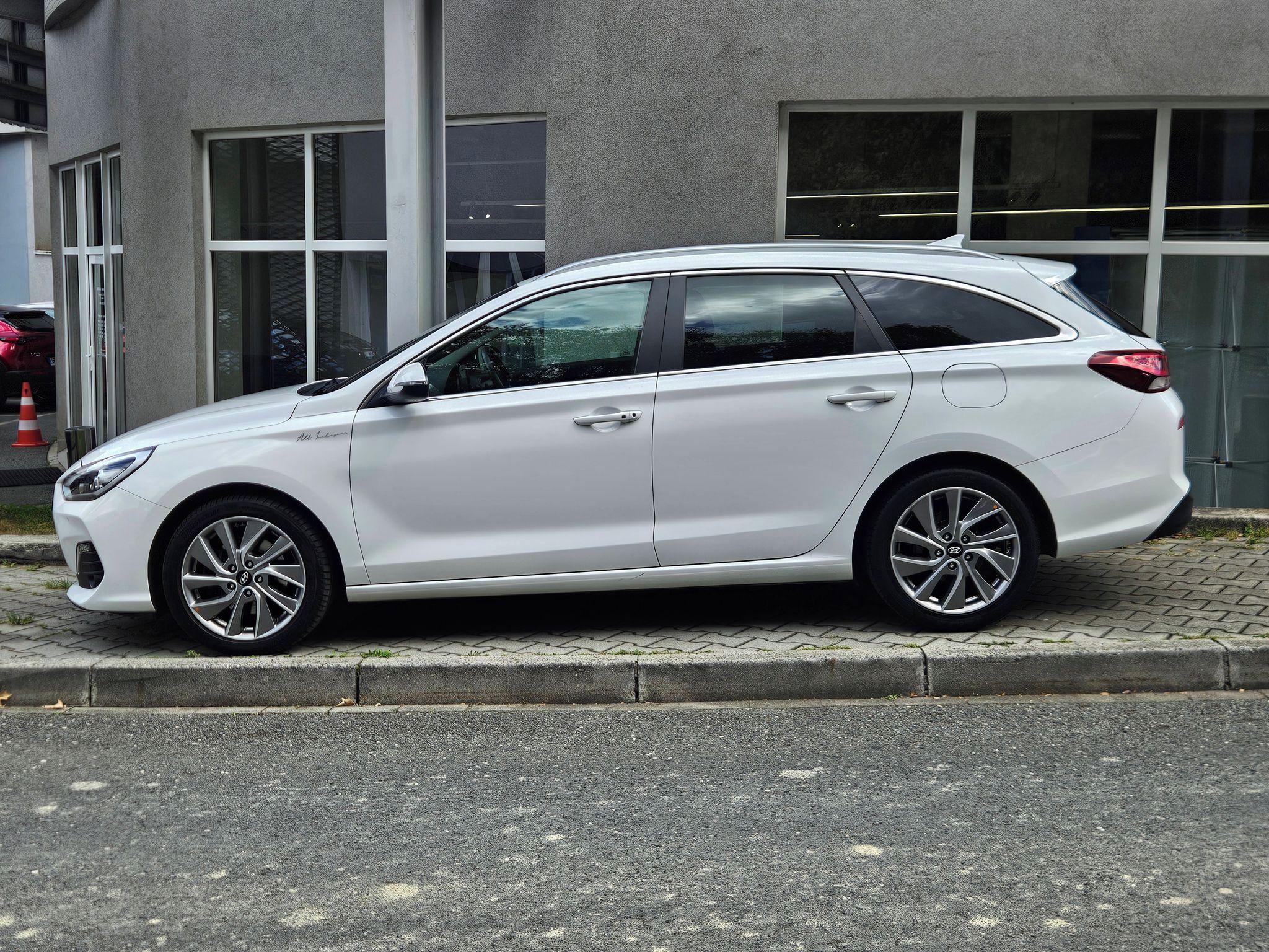 Hyundai i30, 1,4 T-GDi DCT, All Inclusive,Č - fotka 2