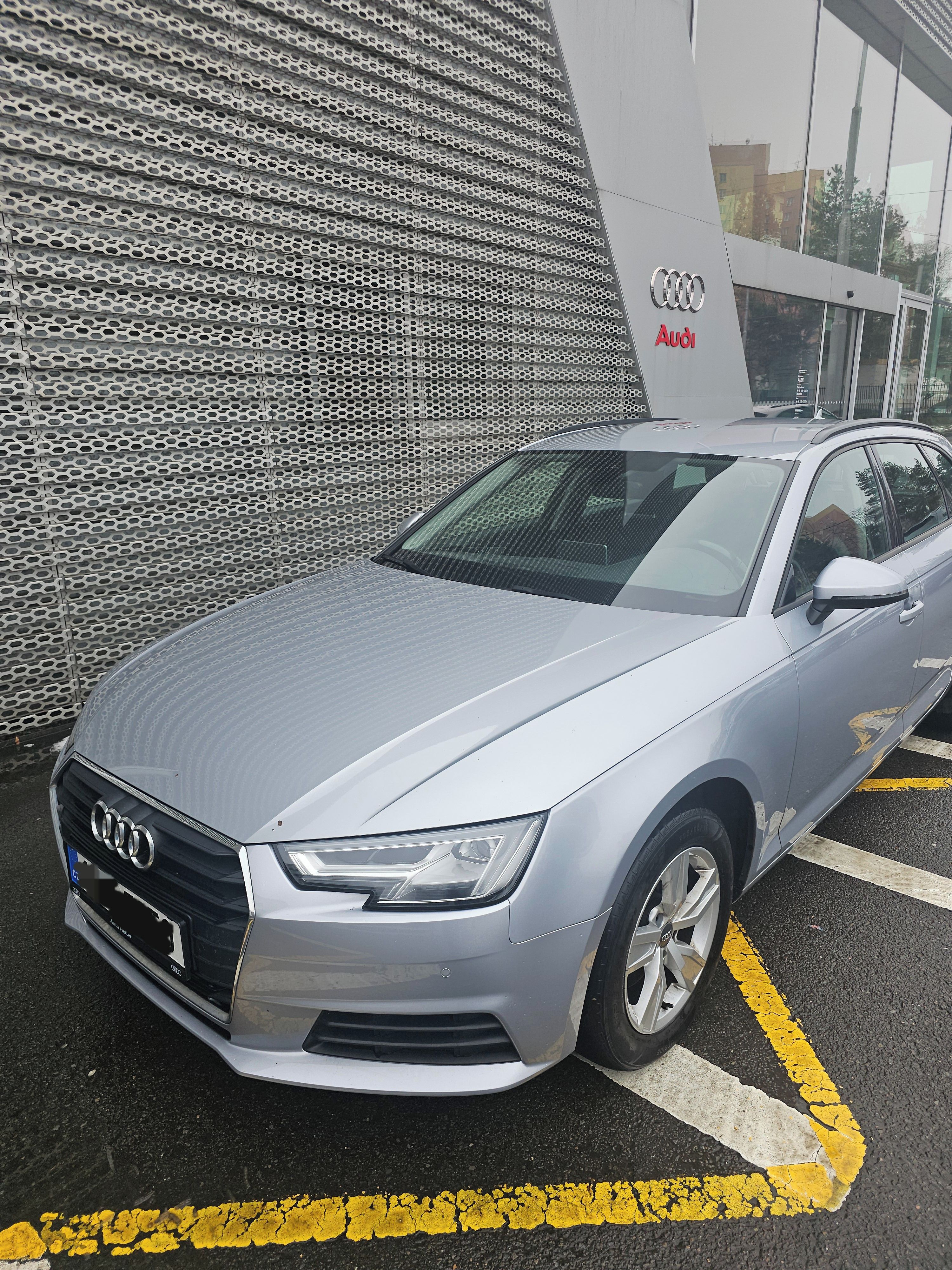 Audi A4 Avant, Audi A4 Avant 2.0 TDI 110kW - fotka 3