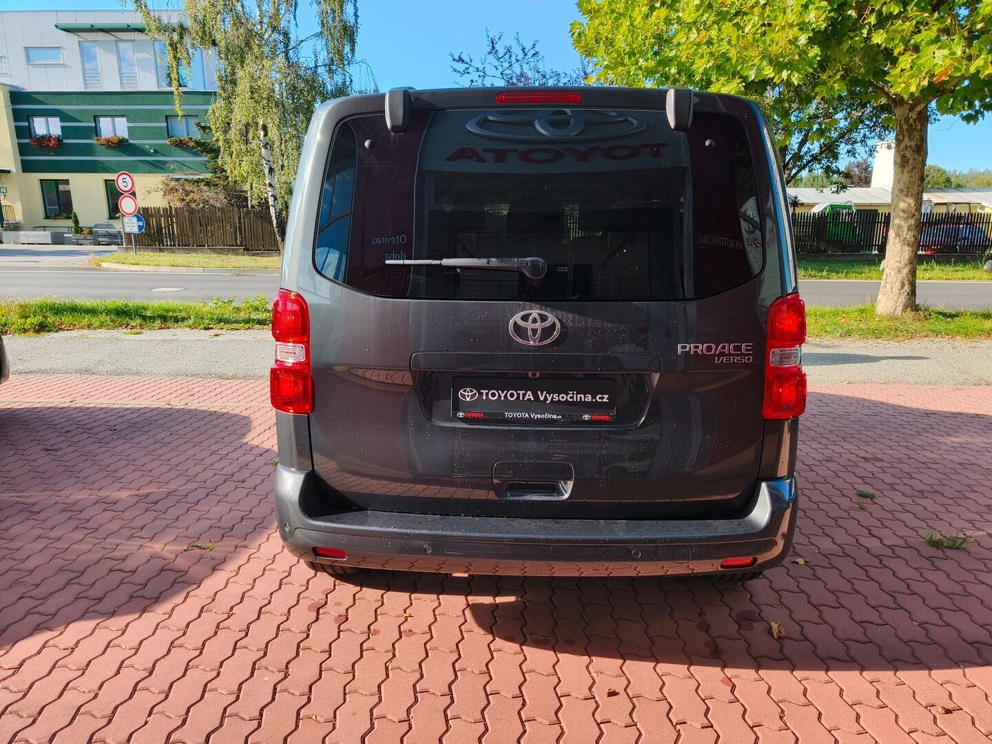 Toyota Proace Verso, L1 krátká 2.2 nafta 150 koní - fotka 4