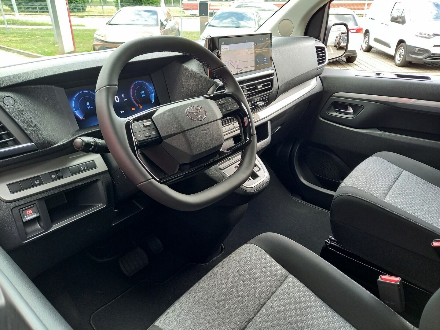 Toyota Proace Verso, Toyota Proace Verso 2,2 L2 - fotka 5