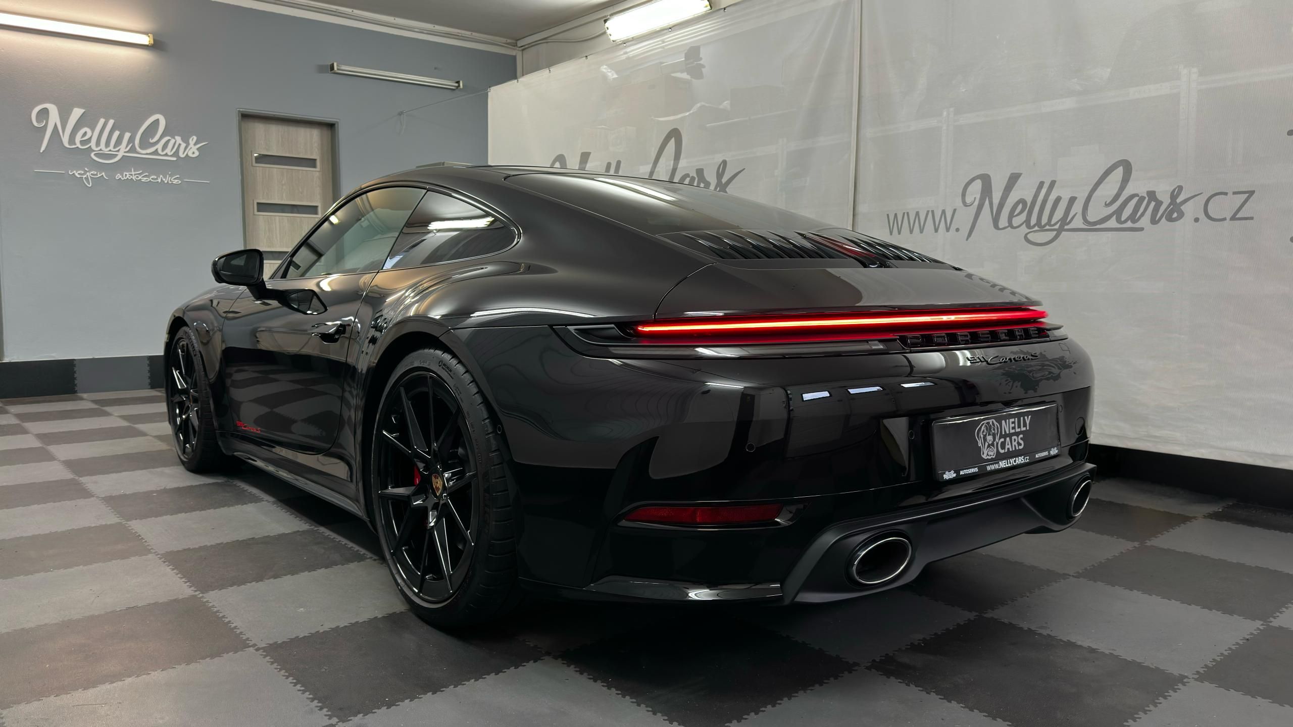Porsche 911, CARRERA S / ZÁRUKA - fotka 4