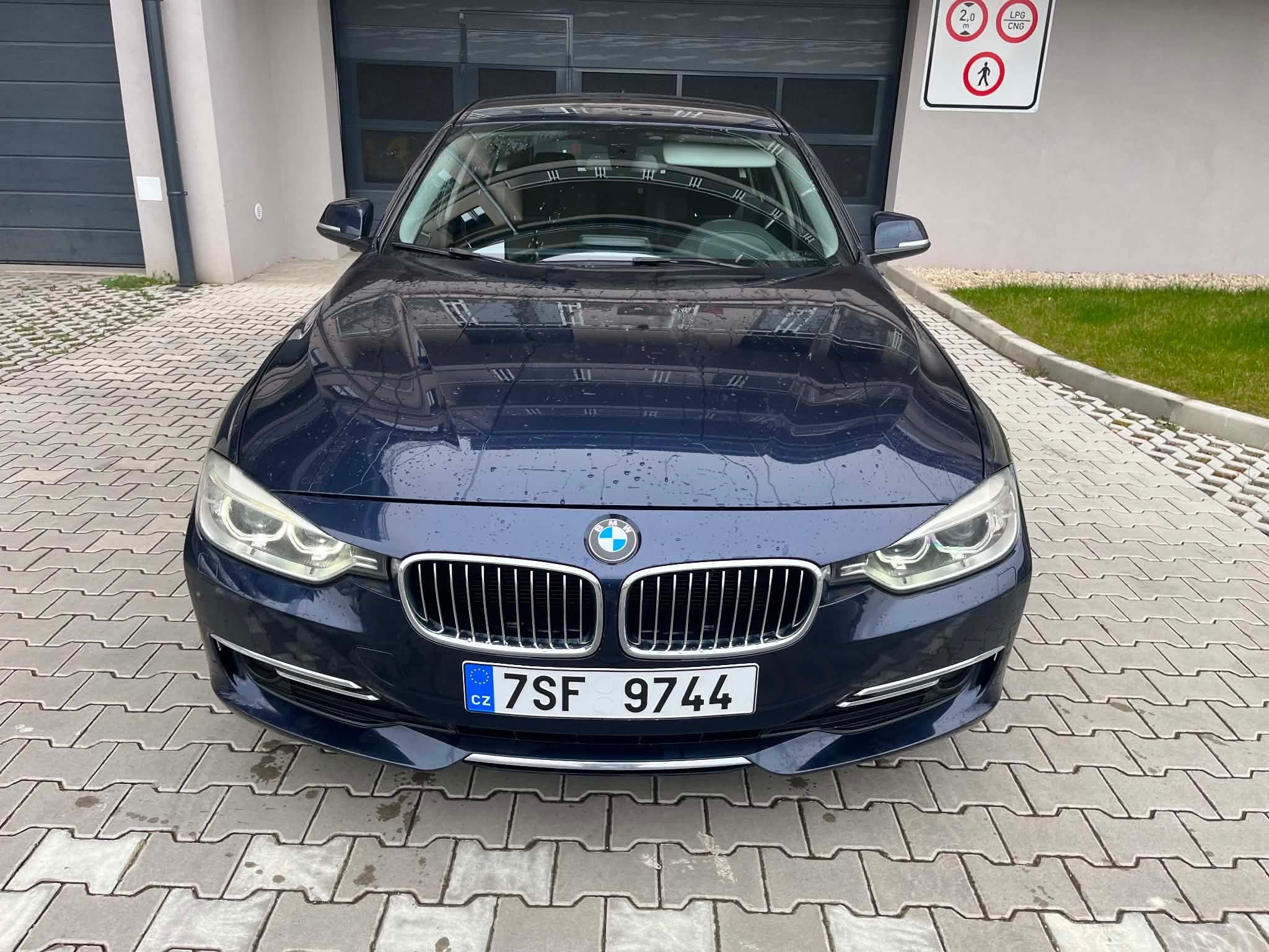 BMW Řada 3, 320D 135kw - fotka 2