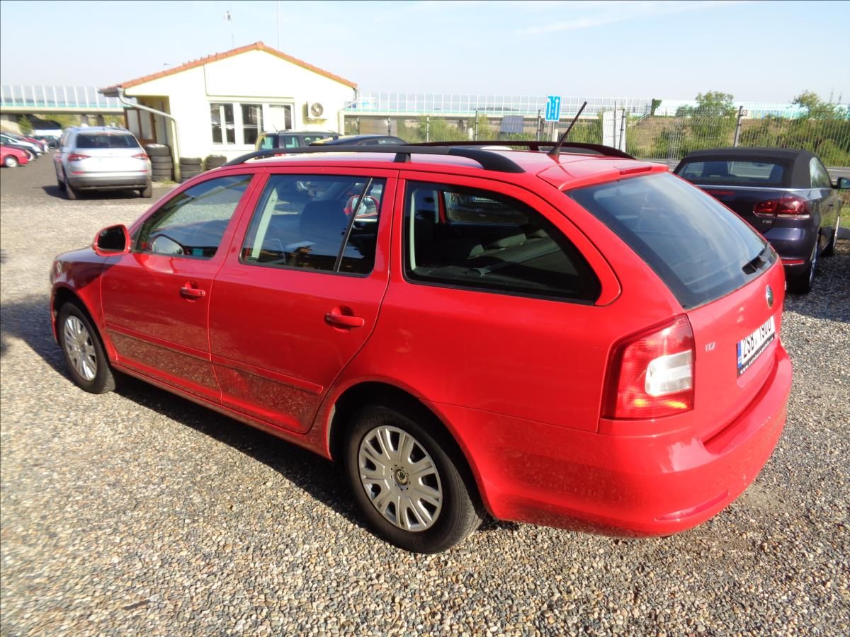 Škoda Octavia, 1,6 - fotka 5