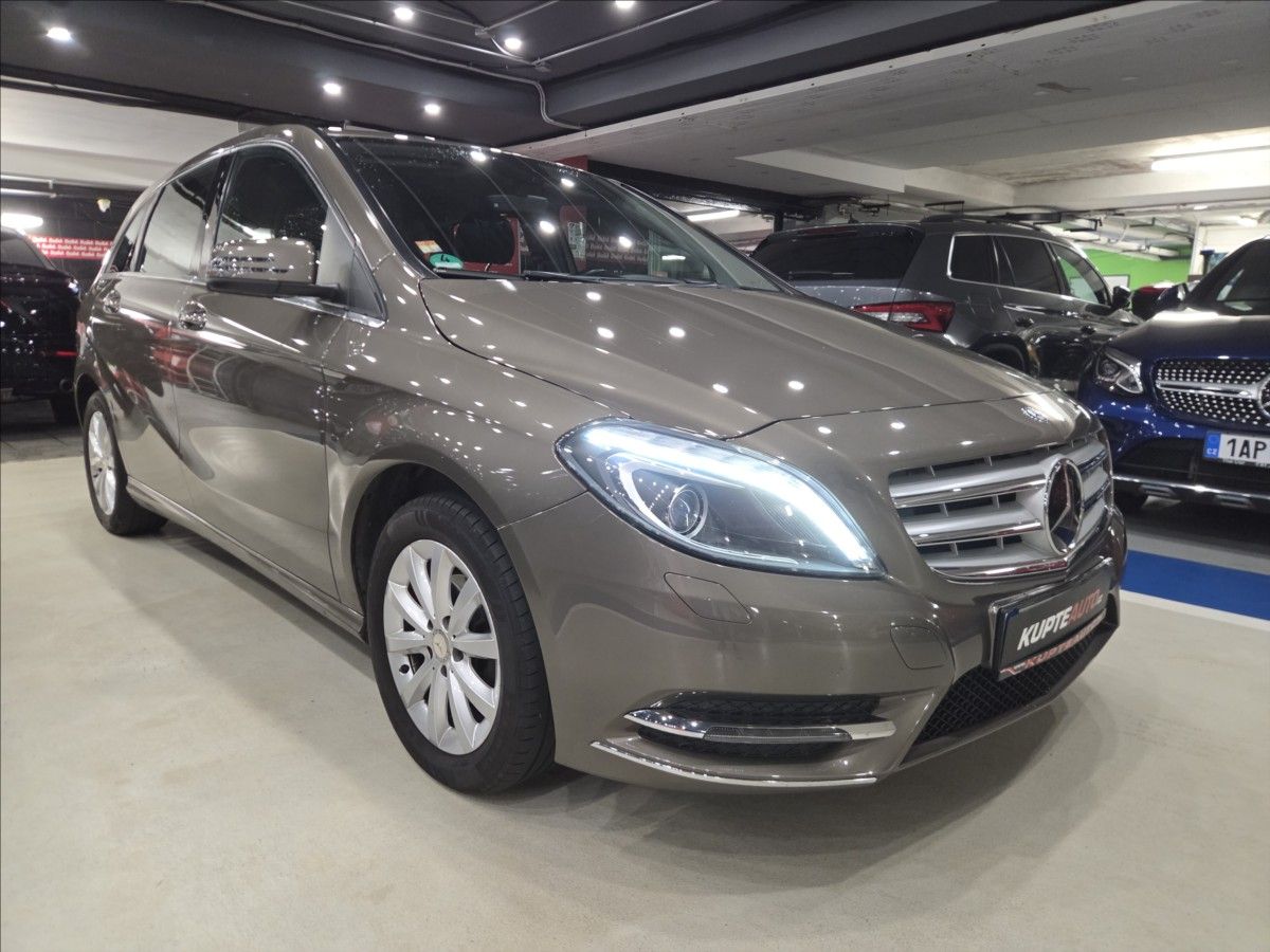 Mercedes-Benz Třídy B, 1,6 i + Zimní Alu !  Elegance - fotka 3
