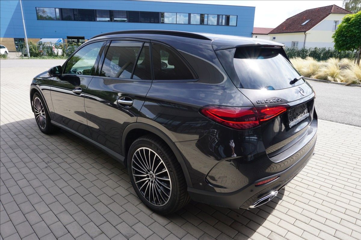 Mercedes-Benz GLC, 2,0 220d 4M 1. maj ČR - fotka 4