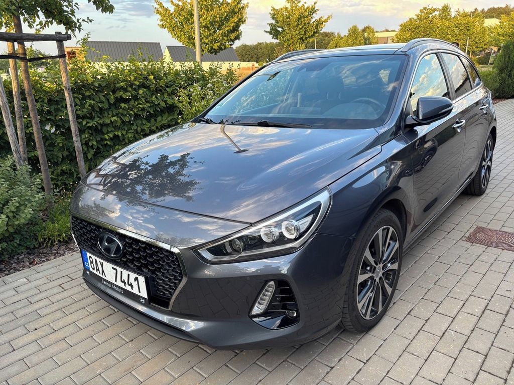 Hyundai i30, Nadstandardní výbava