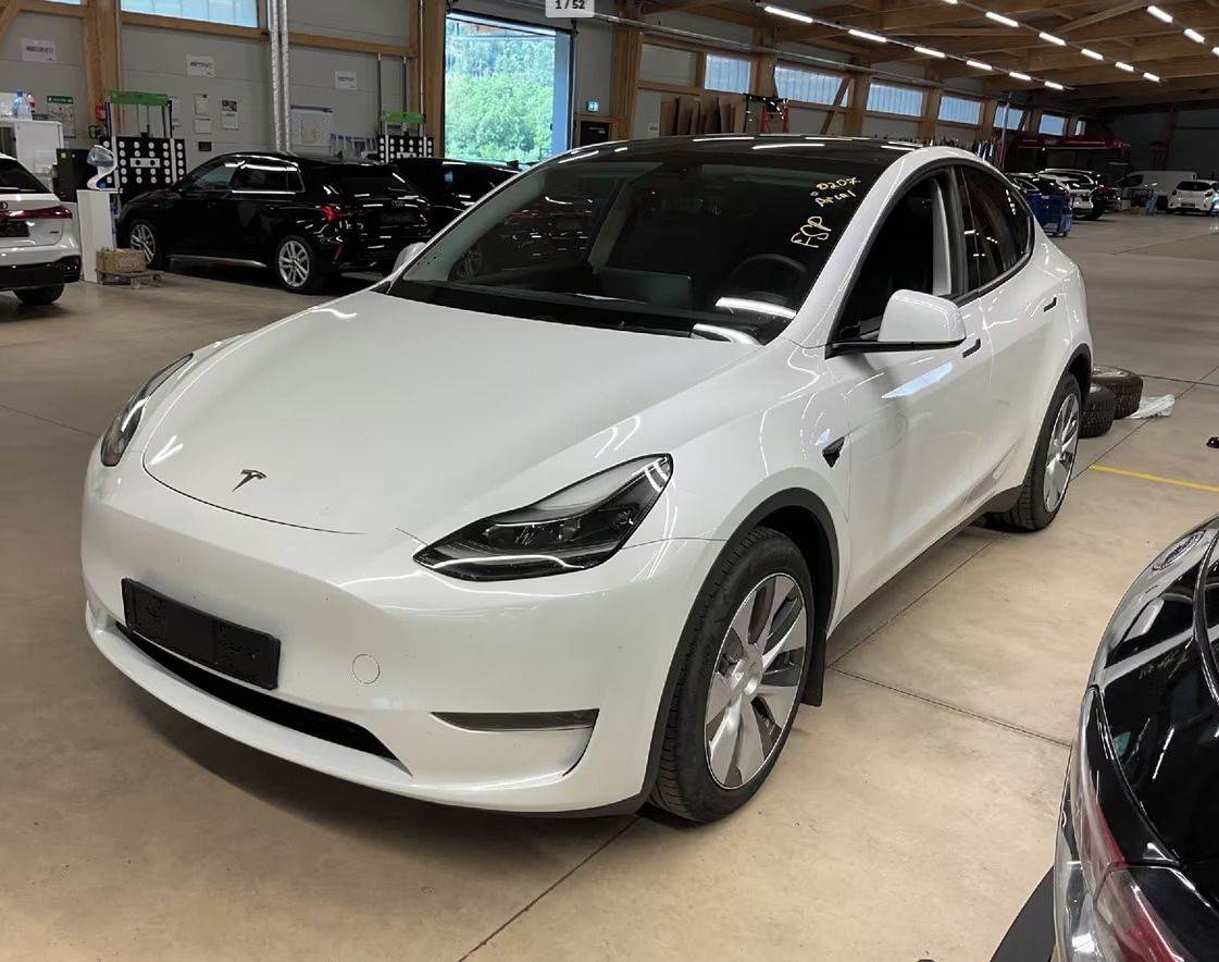 Tesla Model Y, Long Range Dual AWD*Kůže*
