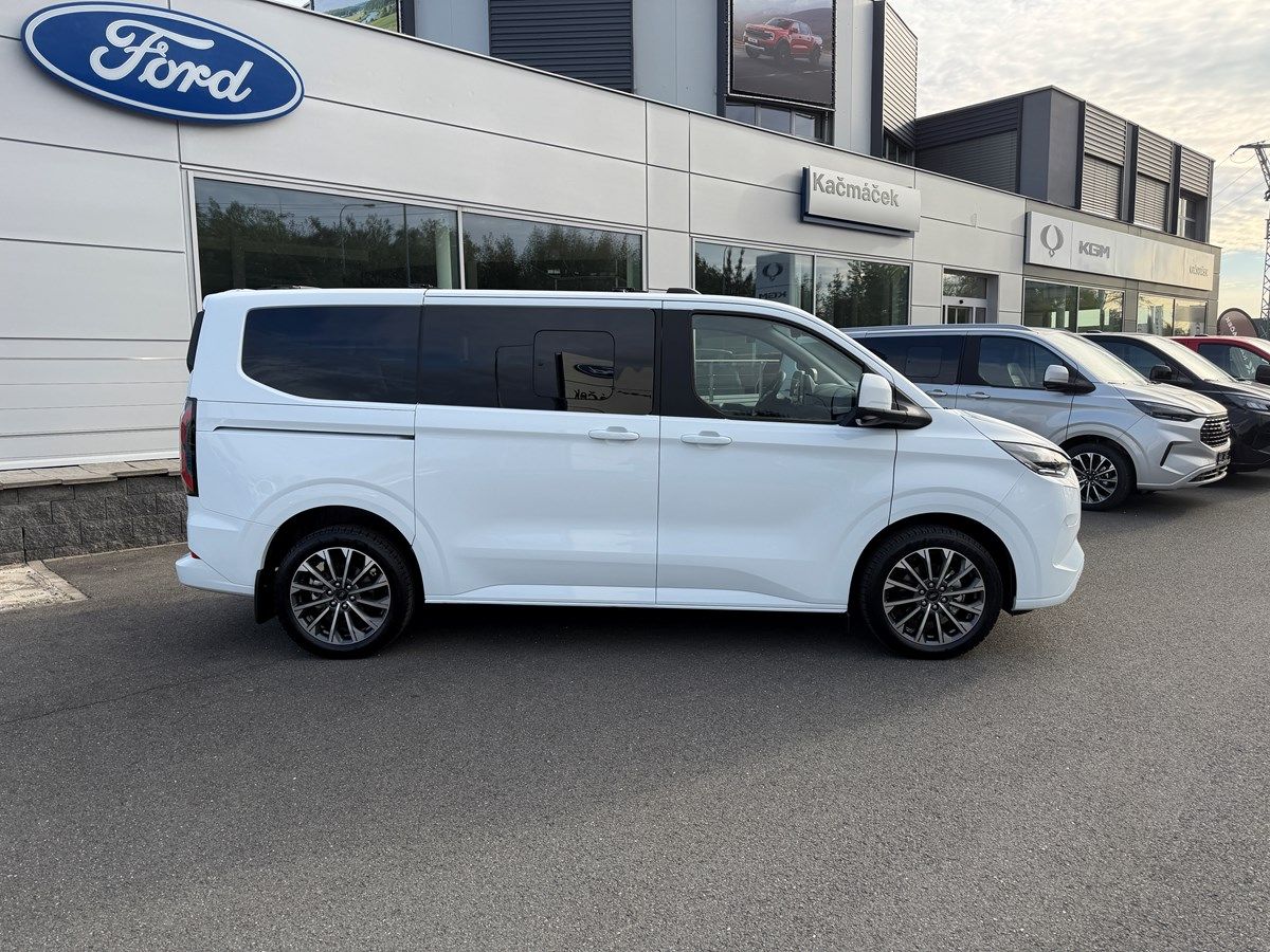 Ford Tourneo Custom, Titanium X L1, 2.5 Duratec Hyb - fotka 2
