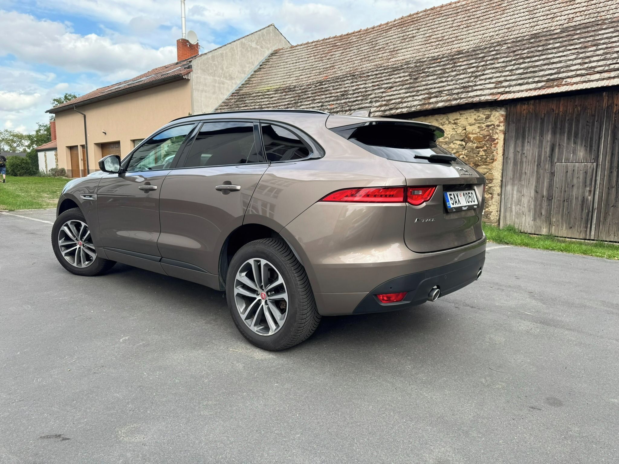 Jaguar F-Pace, Jaguar F-PACE 30d AWD 3.0 V6 - fotka 6