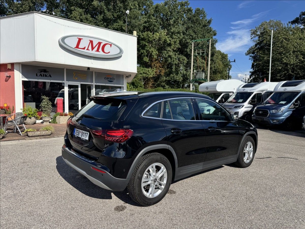 Mercedes-Benz GLA, 1,3   200 - fotka 3