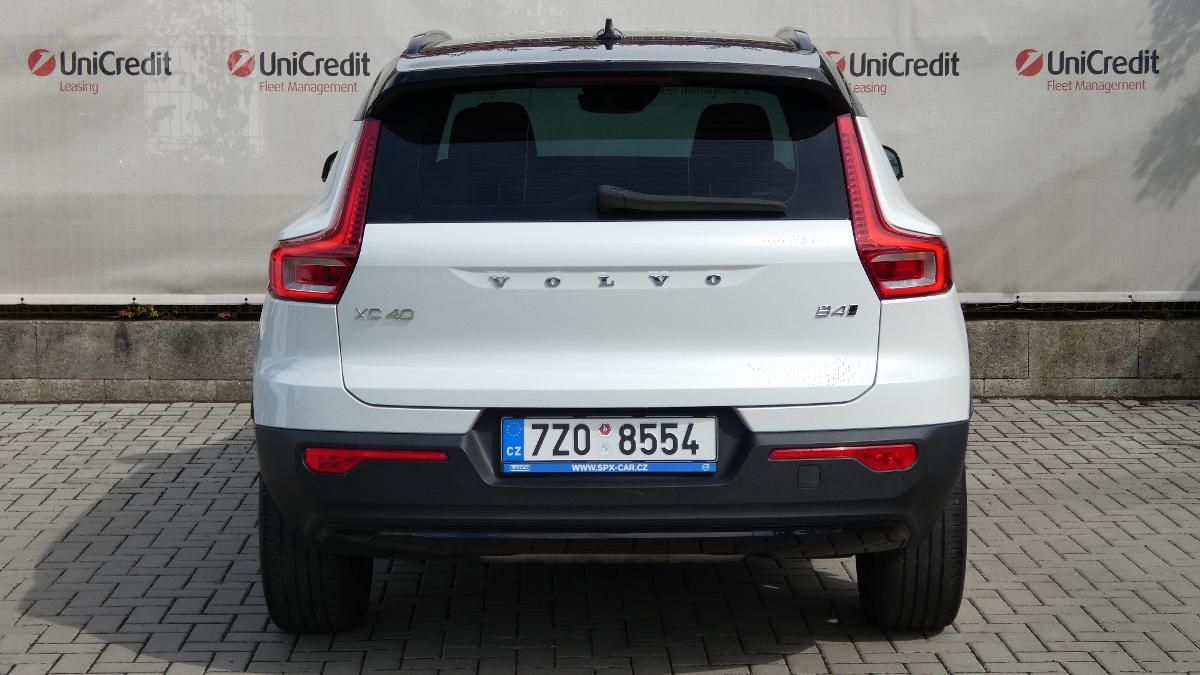 Volvo XC40, B4 AWD R-Design - fotka 4