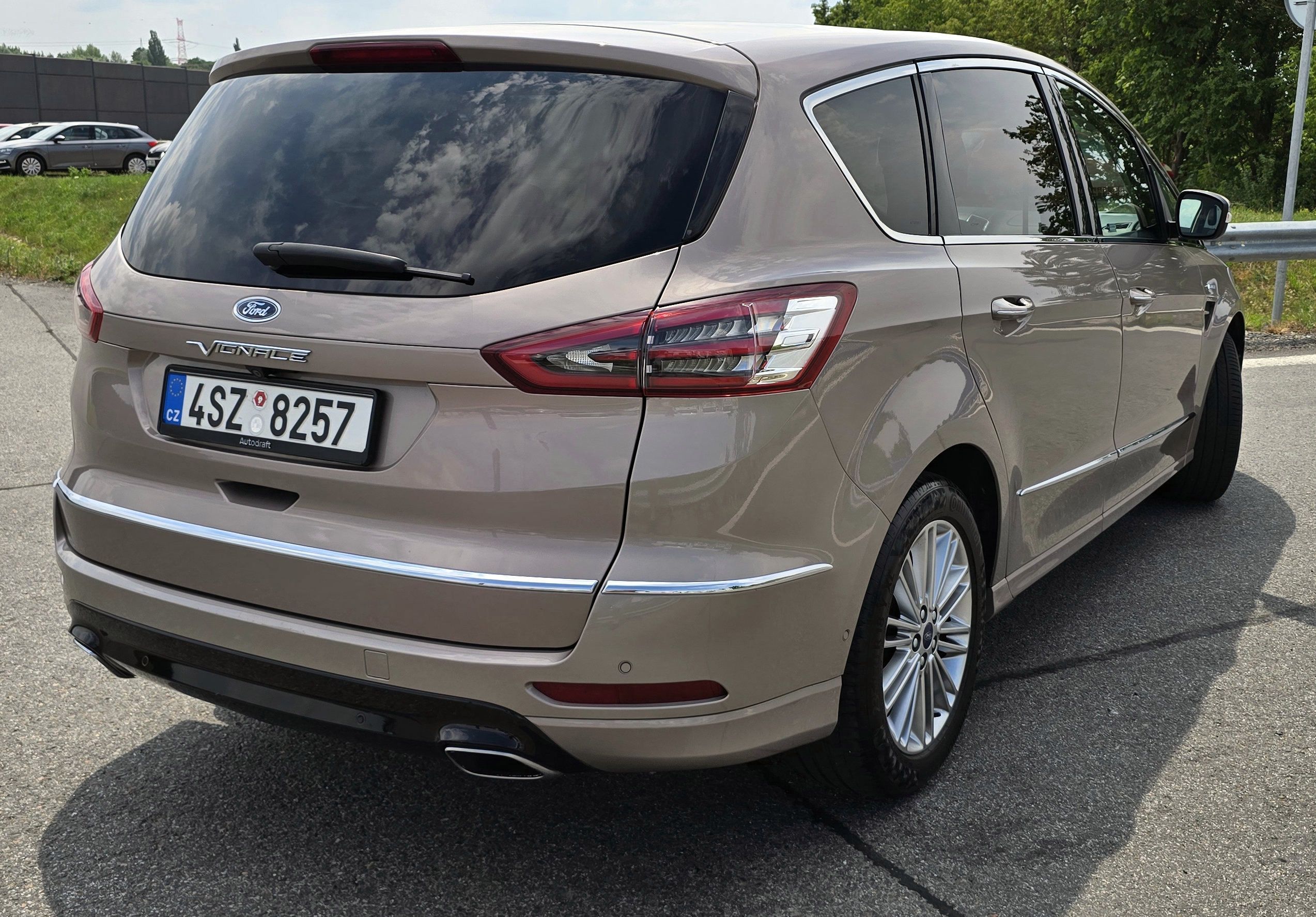 Ford S-MAX, Vignale, 132kW, aut., Webasto - fotka 4