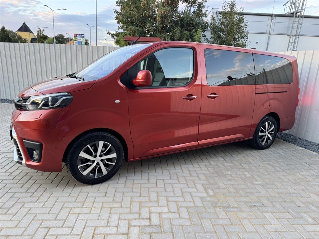 Toyota Proace Verso, 2,0 D-4D 8míst VIP LONG DPH ČR - fotka 3