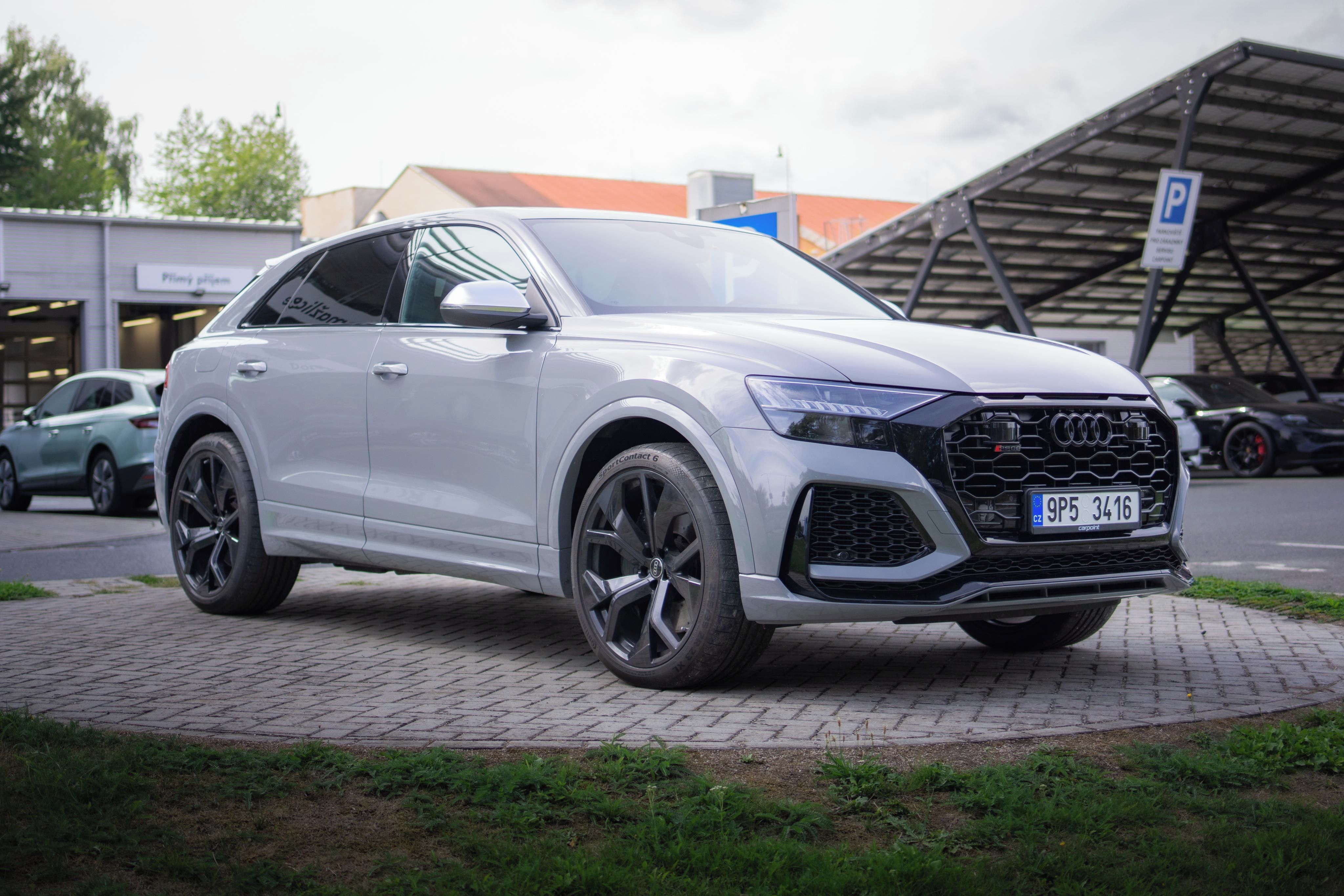 Audi RS Q8, kůže Valcona, Bang Olufsen - fotka 3