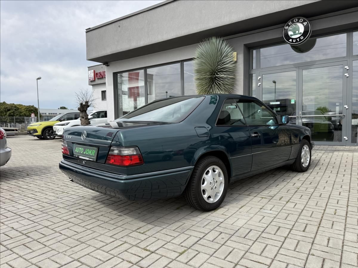 Mercedes-Benz Třídy E, 320CE 162kW W124 KLIMA KŮŽE - fotka 6