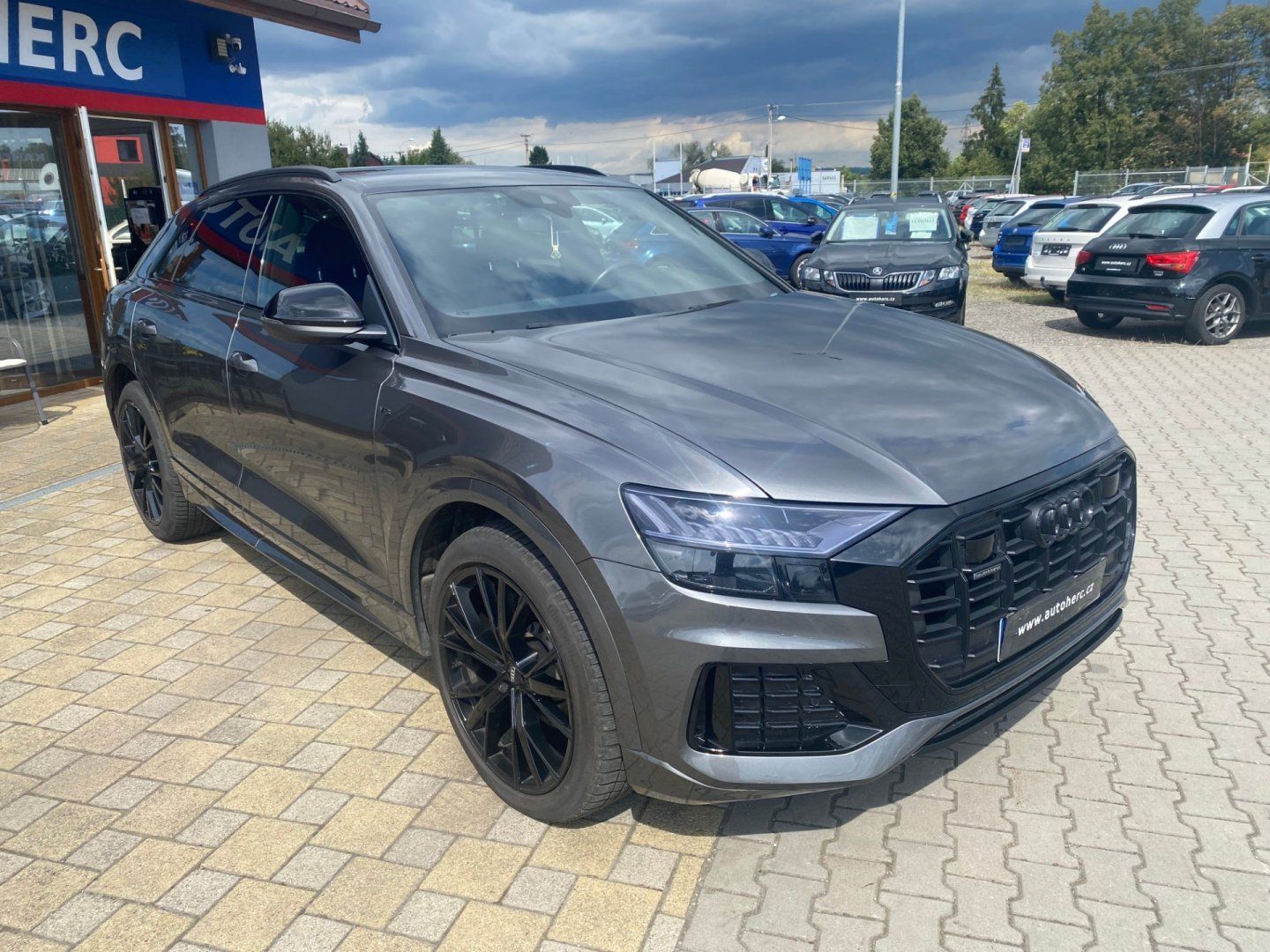 Audi Q8, 50 3.0 TDi 210kW Quattro Sline - fotka 2