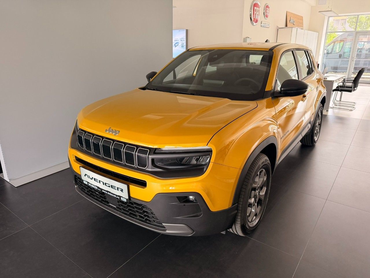 Jeep Avenger, Longitude 1.2 Turbo 100k MT6 E - fotka 3