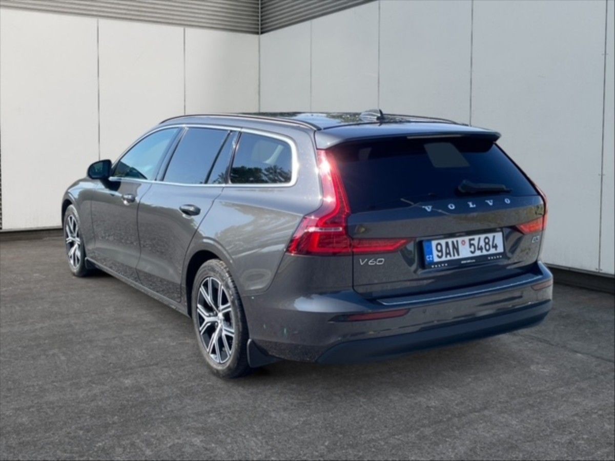 Volvo V60, 2,0 B3 Core AT - fotka 4