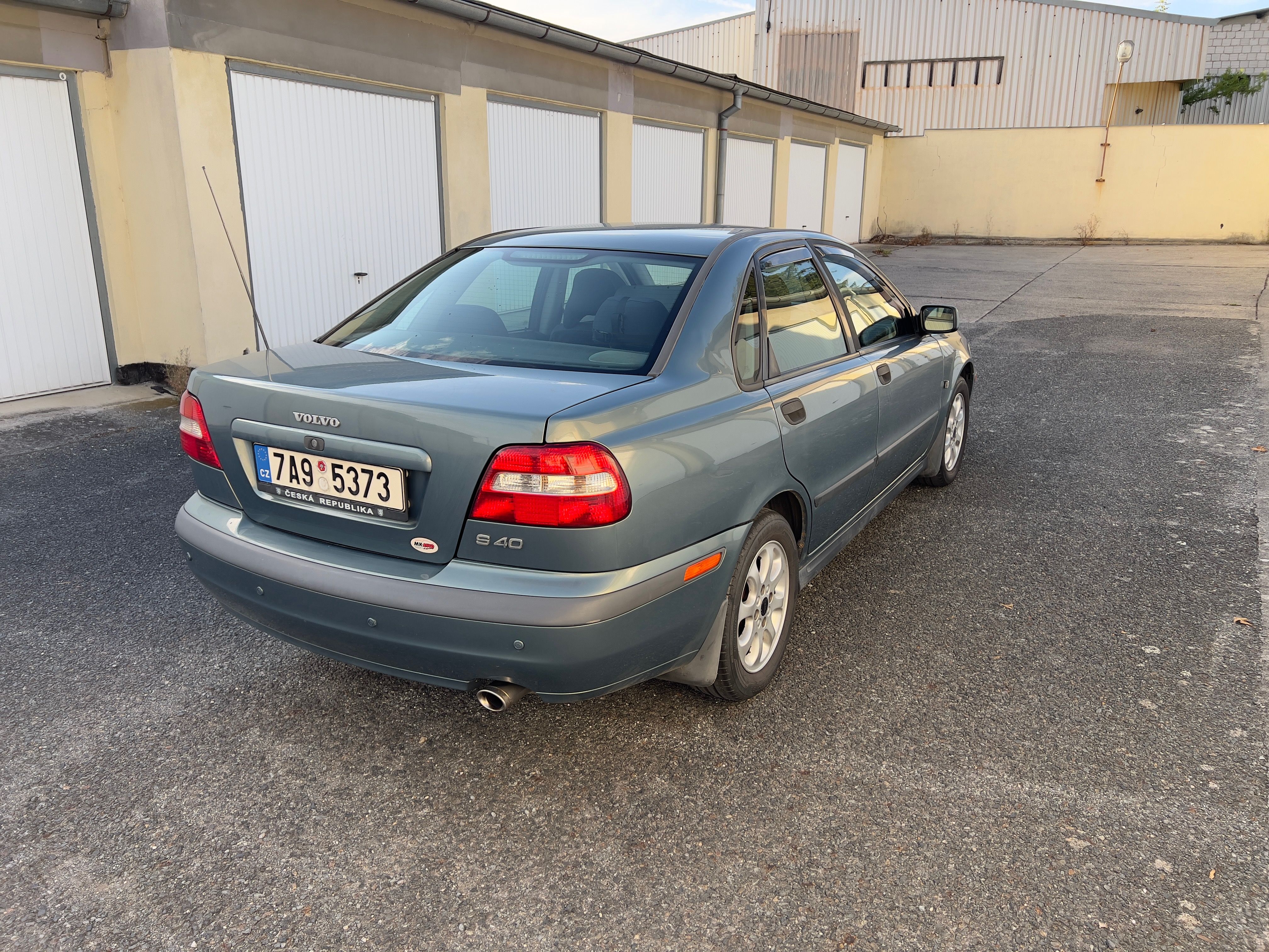 Volvo S40, 2.0i, 100kW - fotka 5