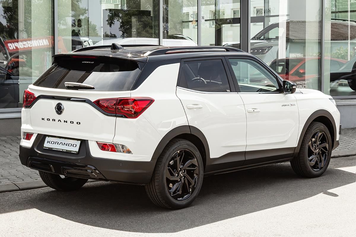 SsangYong Korando, 1,5 GDI 2WD AT STYLE+TECH+BLAK - fotka 5