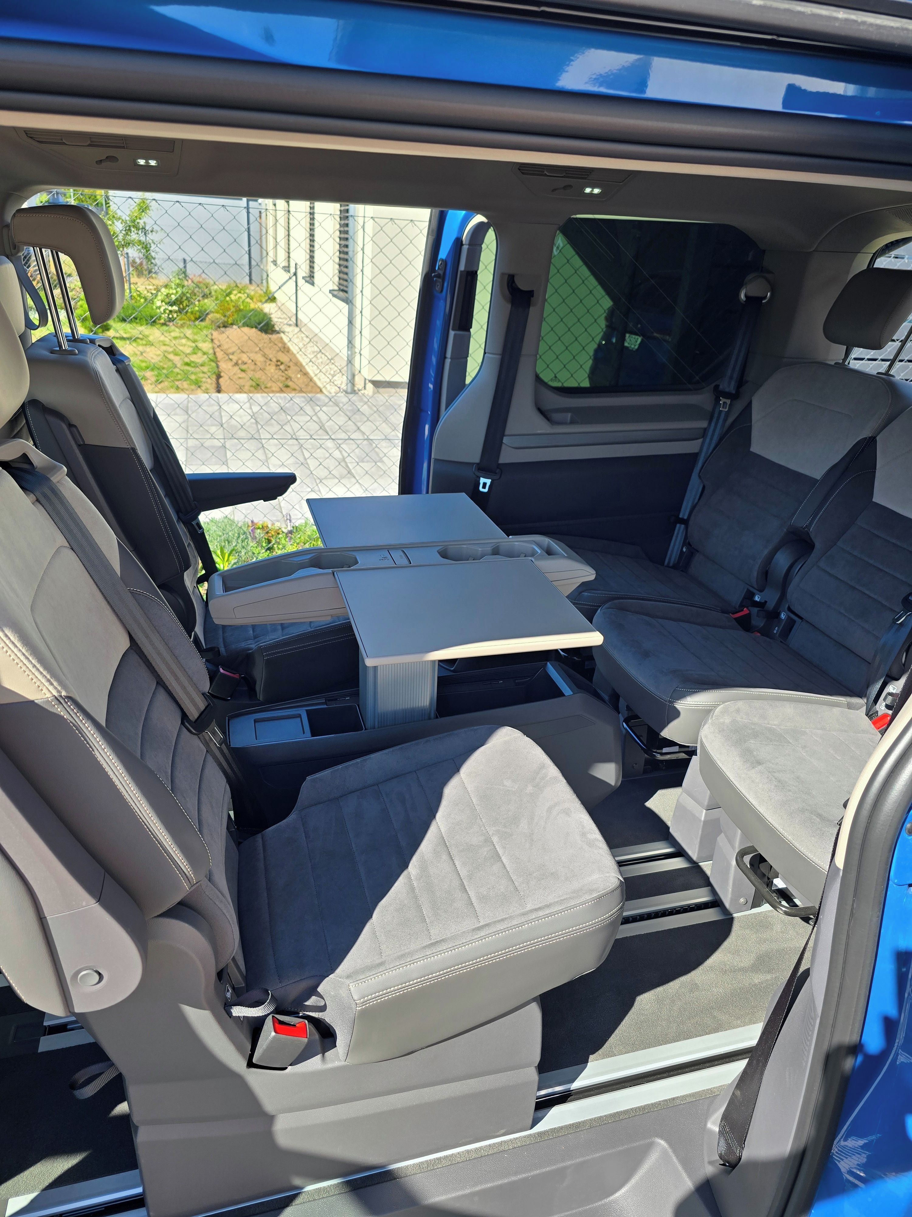 Volkswagen Multivan, 1.5l Plug-in Hybrid Style S - fotka 6