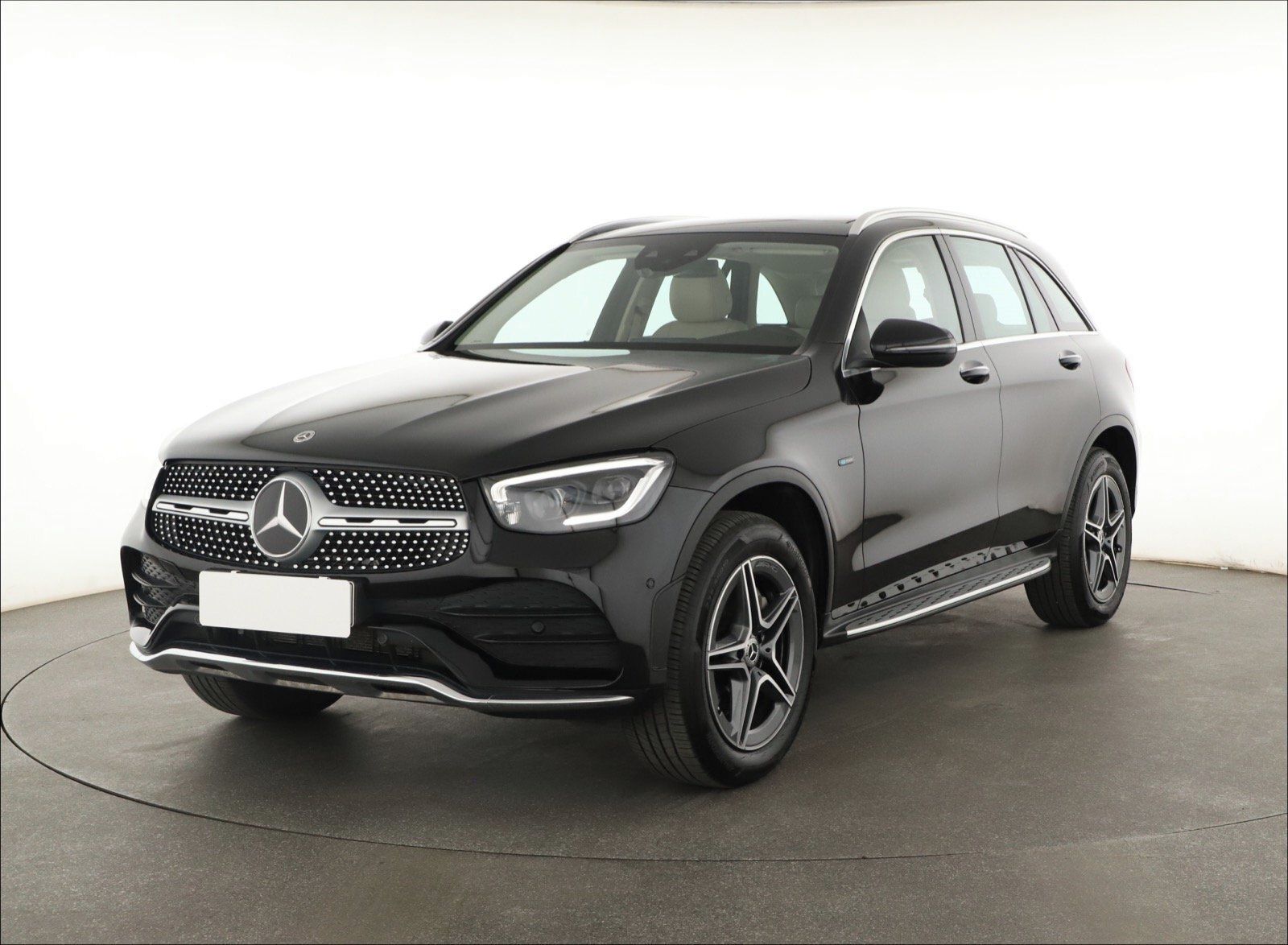 Mercedes-Benz GLC, 300 e 4MATIC - fotka 2