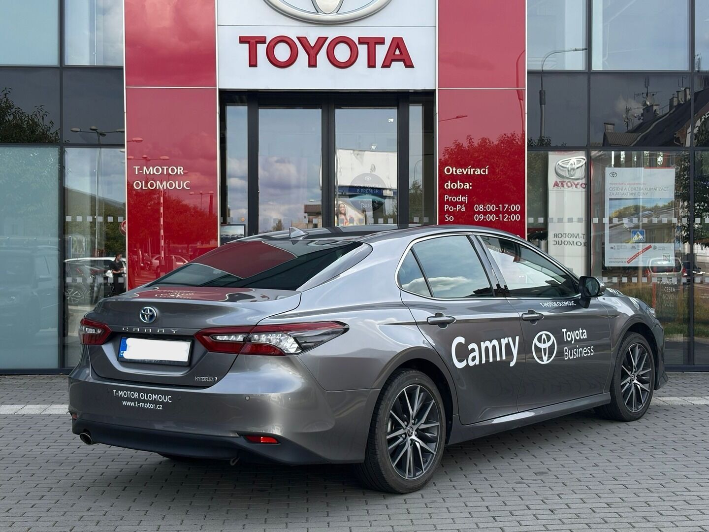 Toyota Camry, 2,5 Hybrid Executive VIP - fotka 3