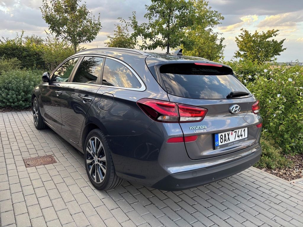 Hyundai i30, Nadstandardní výbava - fotka 2