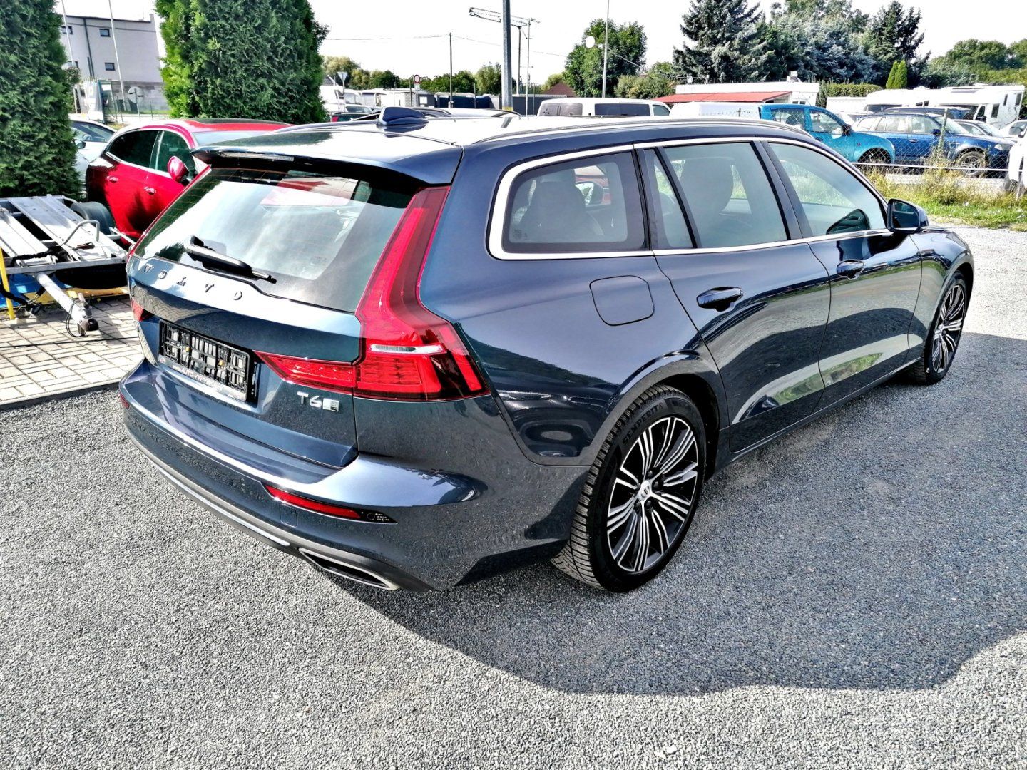Volvo V60, 2.0 T6 AWD PHEV INSCRIPTION - fotka 4