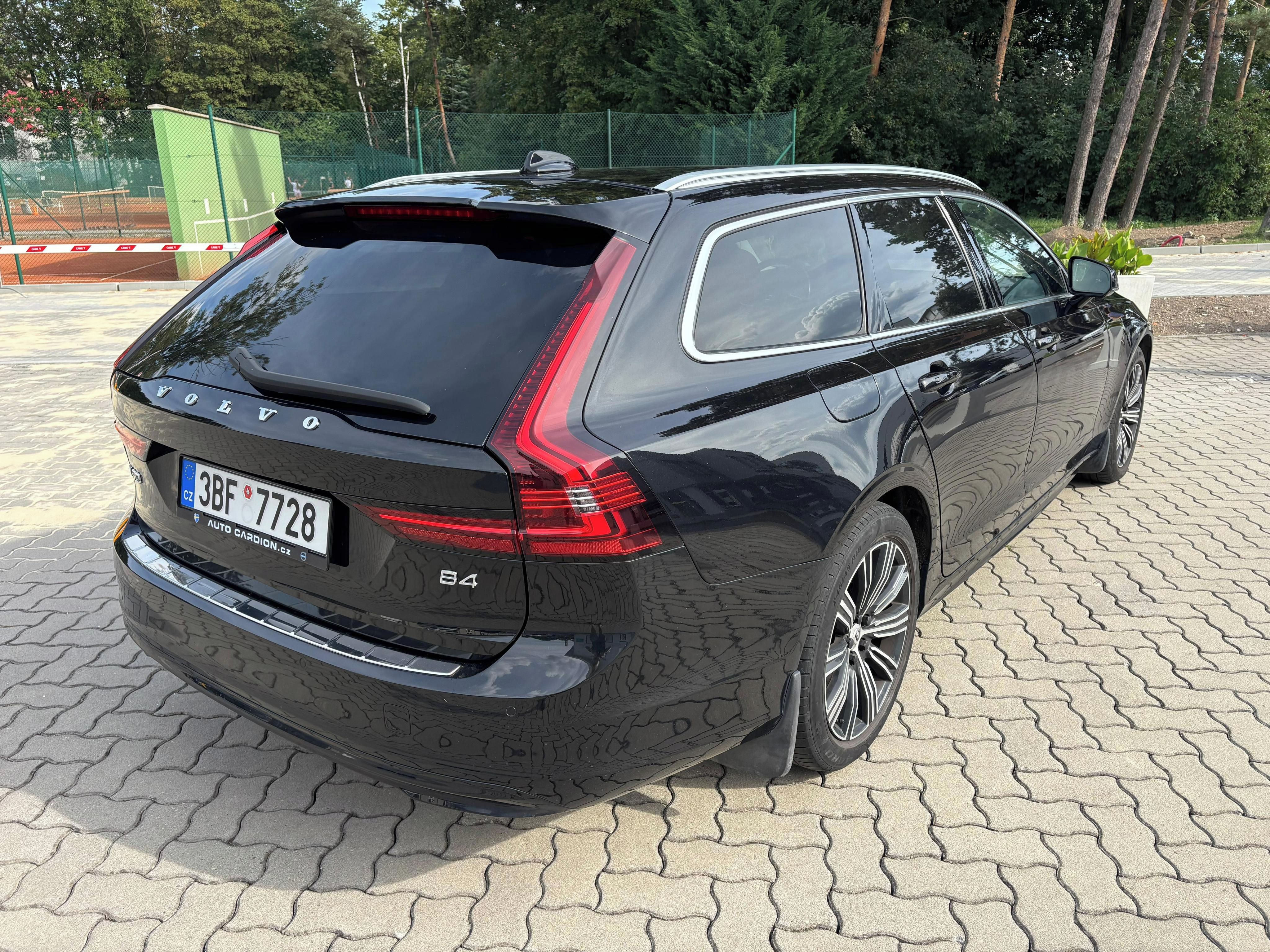 Volvo V90, VOLVO V90  Momentum Plus - fotka 5
