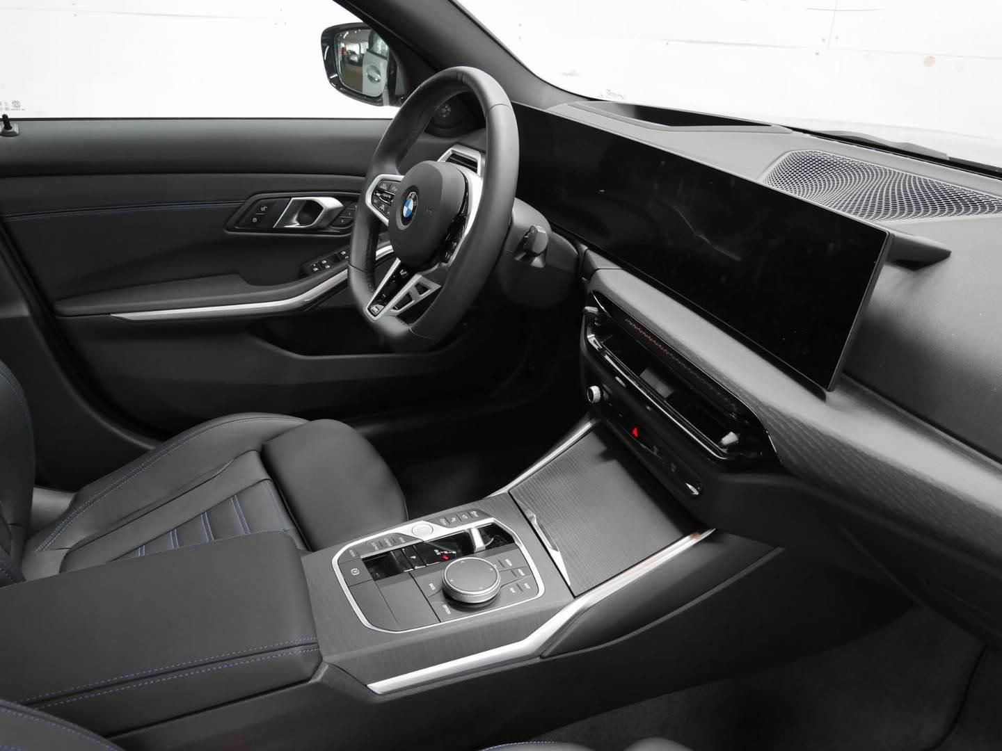 BMW Řada 3, 330i xDrive Tažné Nezávislé - fotka 5