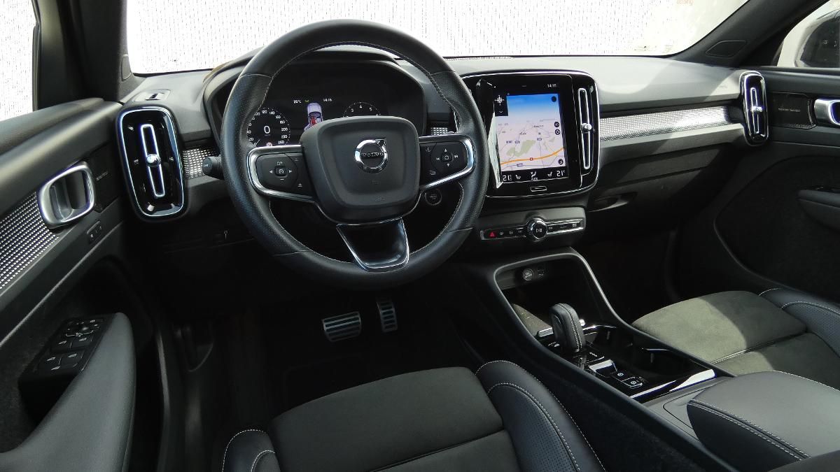 Volvo XC40, B4 AWD R-Design - fotka 5