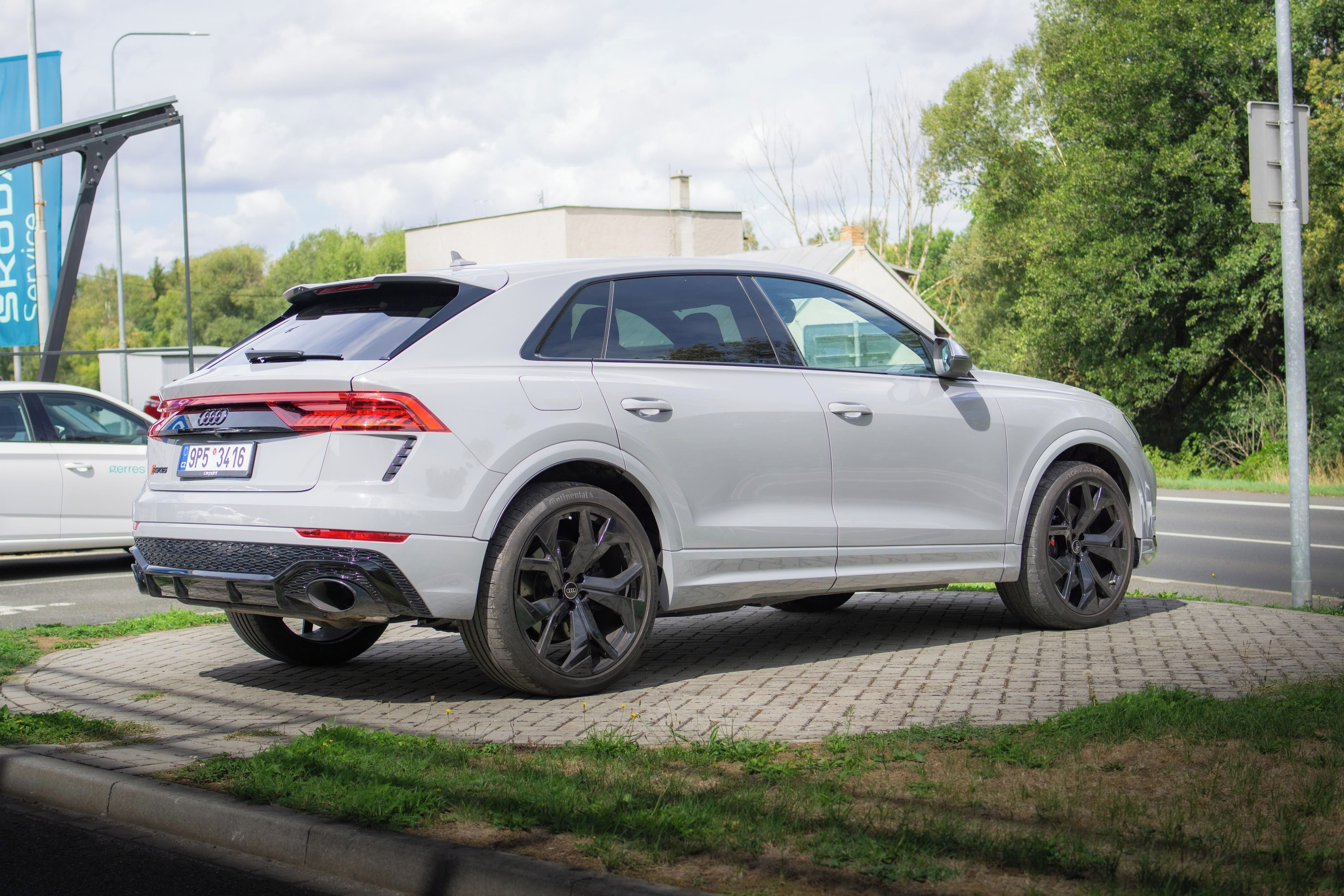 Audi RS Q8, kůže Valcona, Bang Olufsen - fotka 5