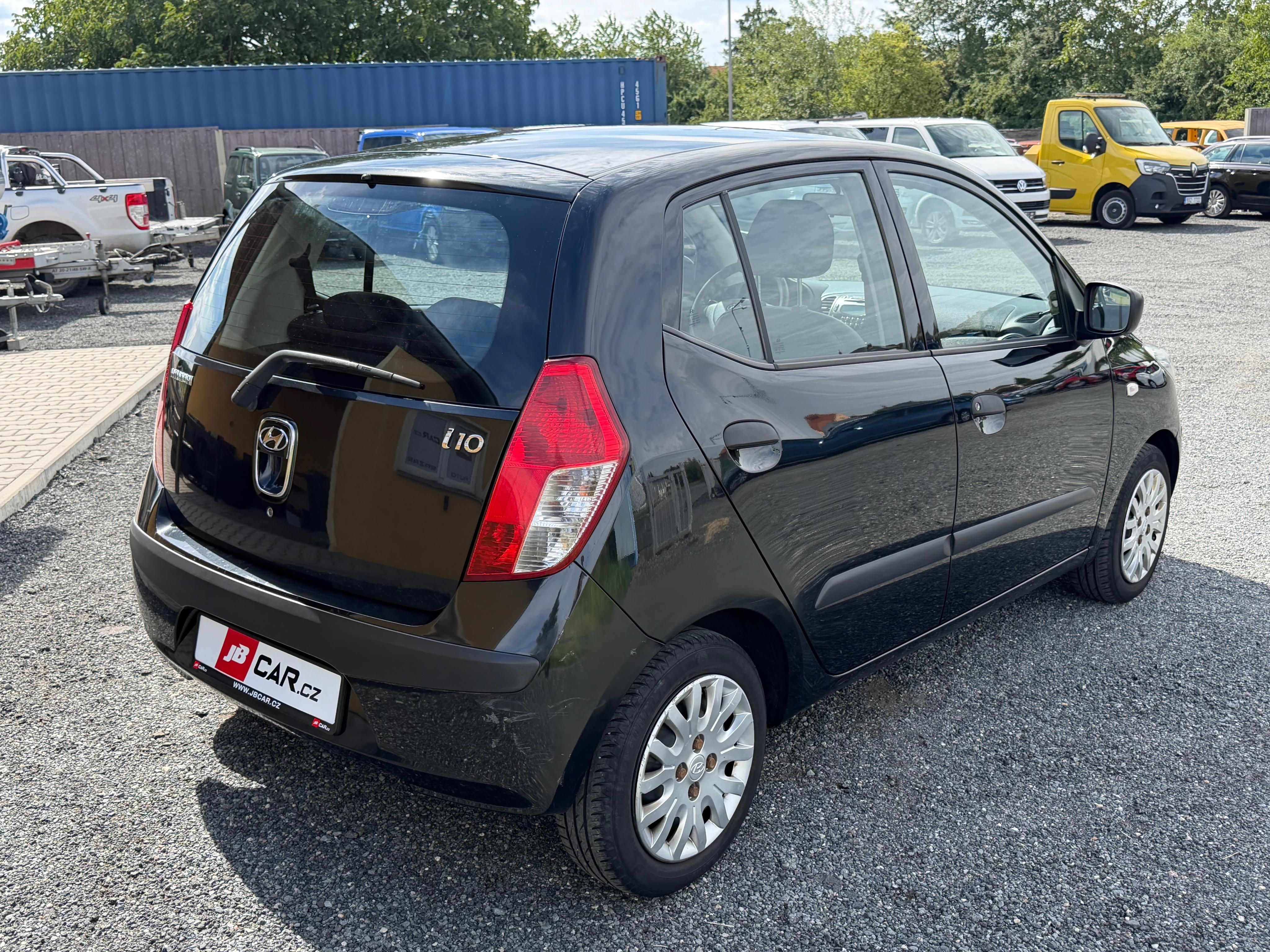Hyundai i10, 1.1I 49KW 1.MAJITEL - fotka 2