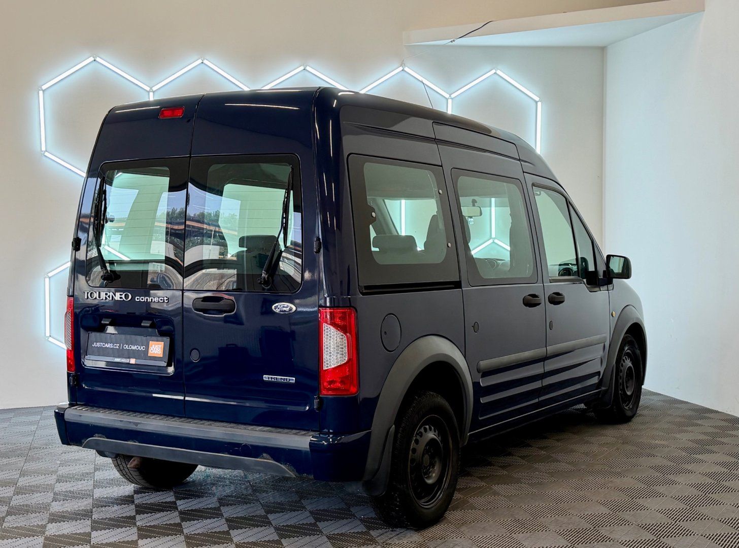 Ford Transit Connect, 1.8TDCi, 1.MAJ., 81kW, DPH - fotka 5