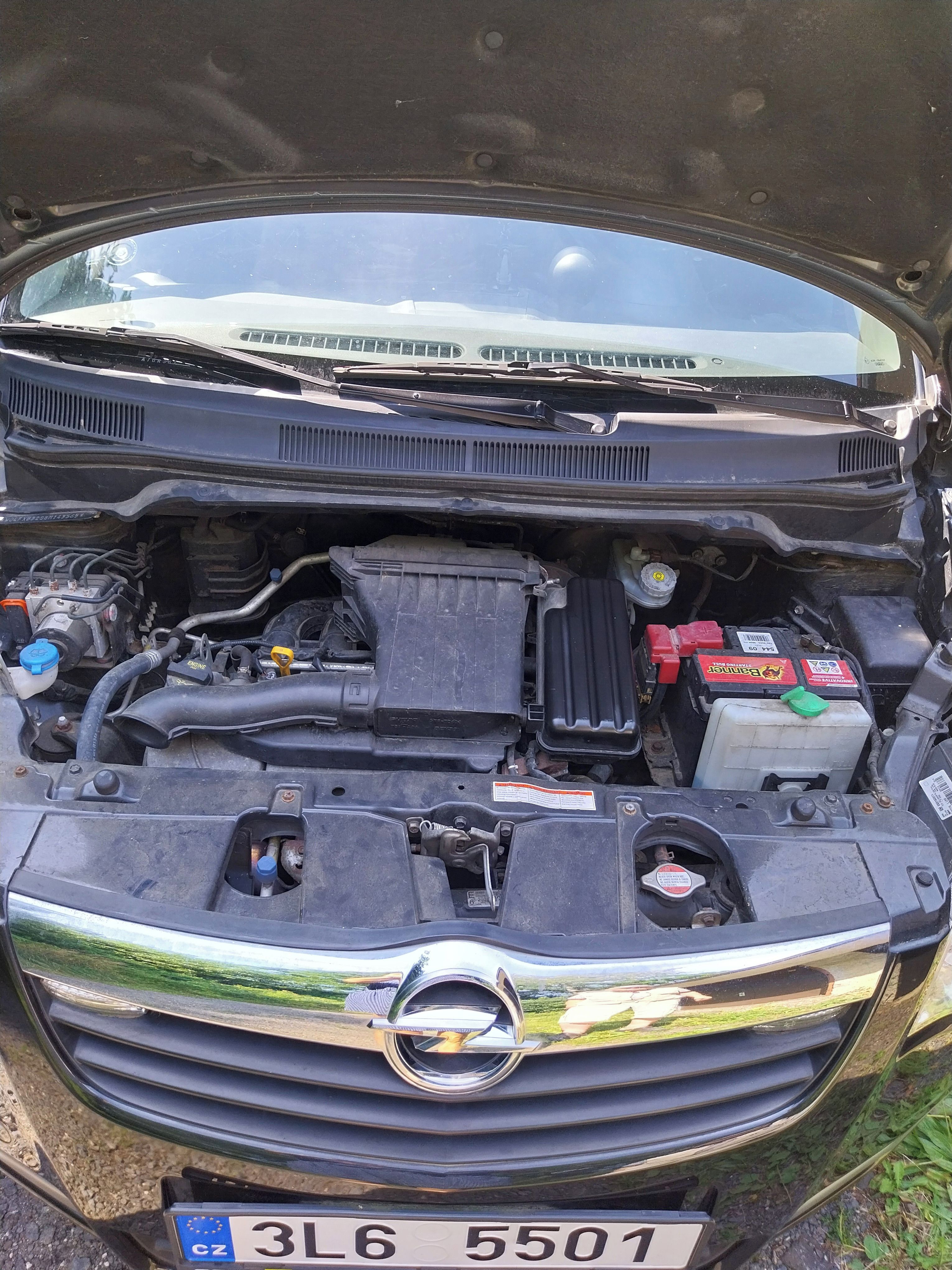 Opel Agila - fotka 2