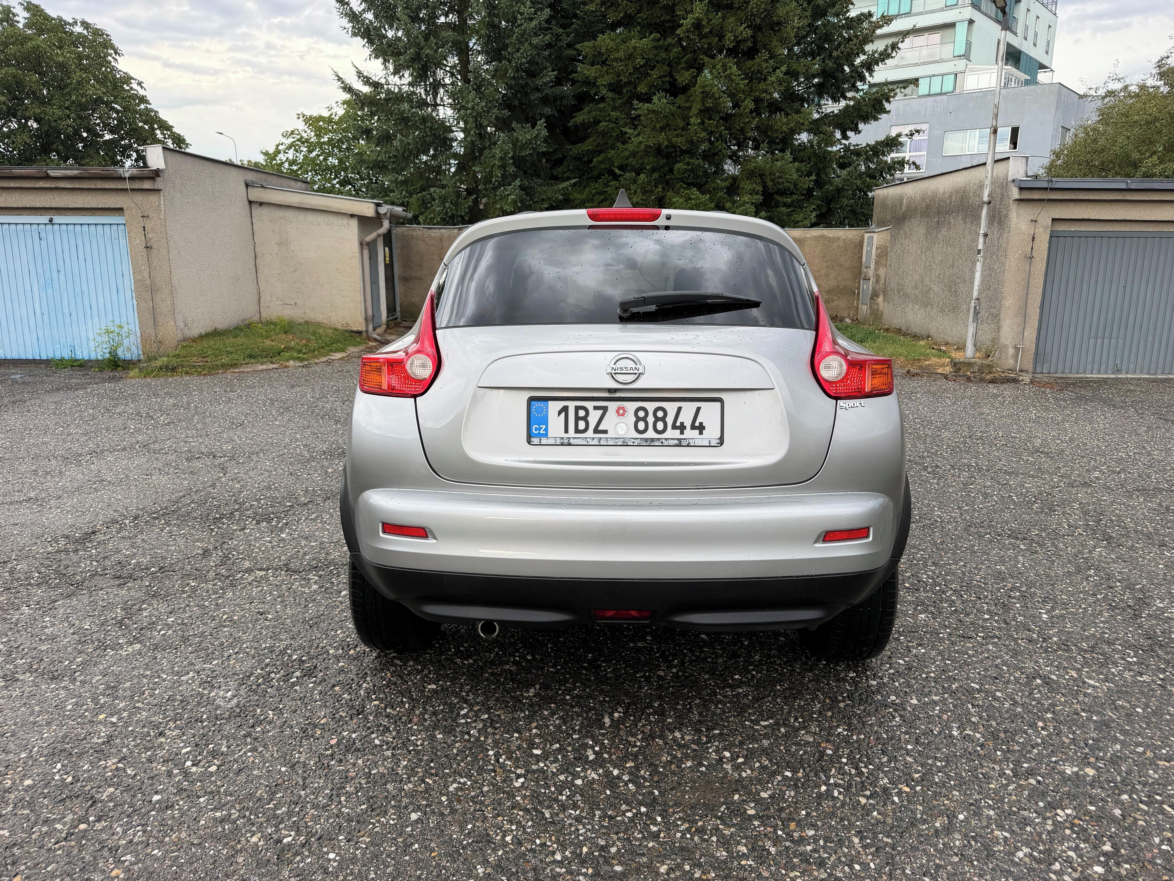 Nissan Juke, 1.6i, EXLUSIVE, nová STK - fotka 4