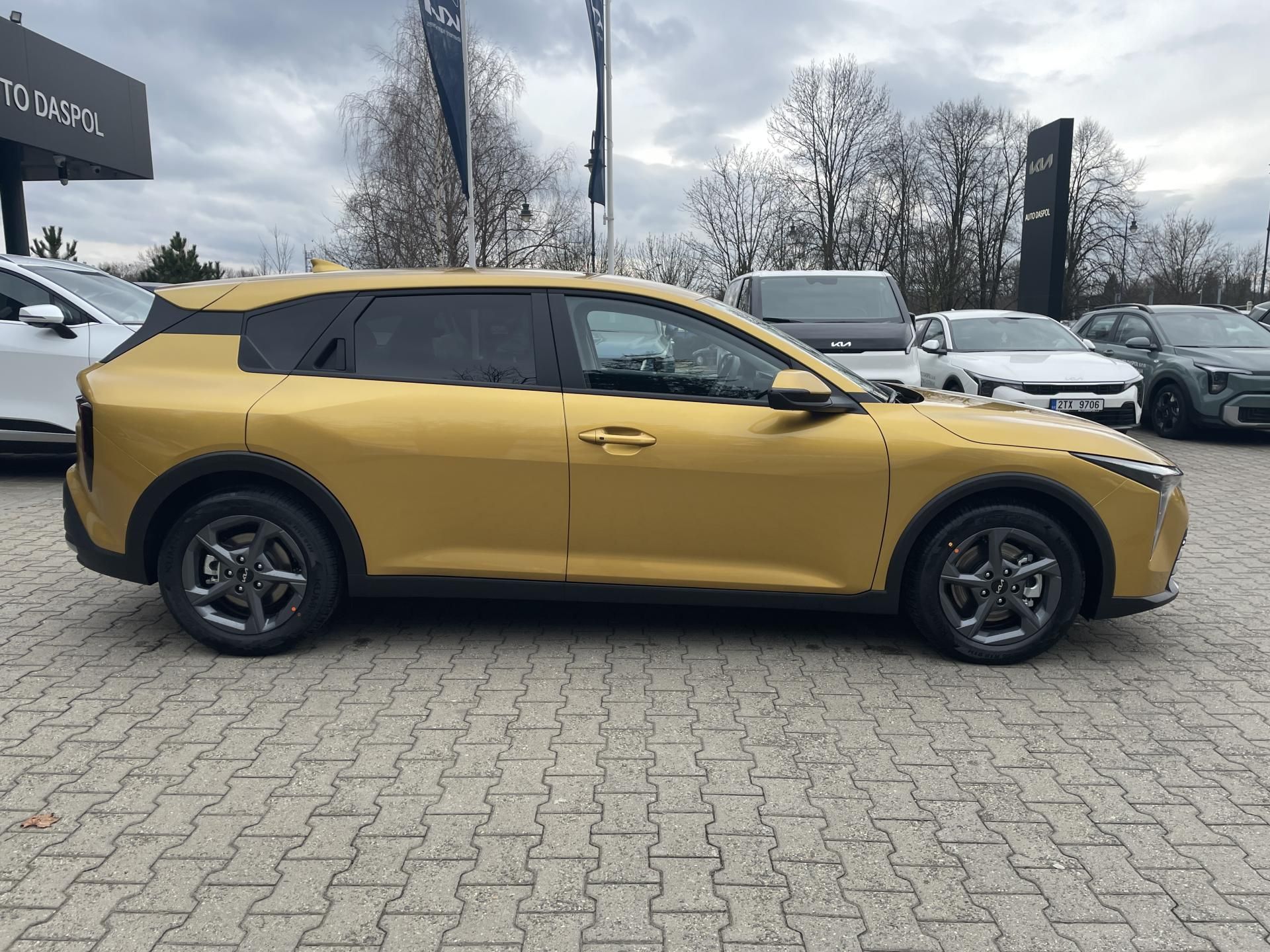 Kia K4, 1,6T-GDi  EXCLUSIVE 7DCT - fotka 2