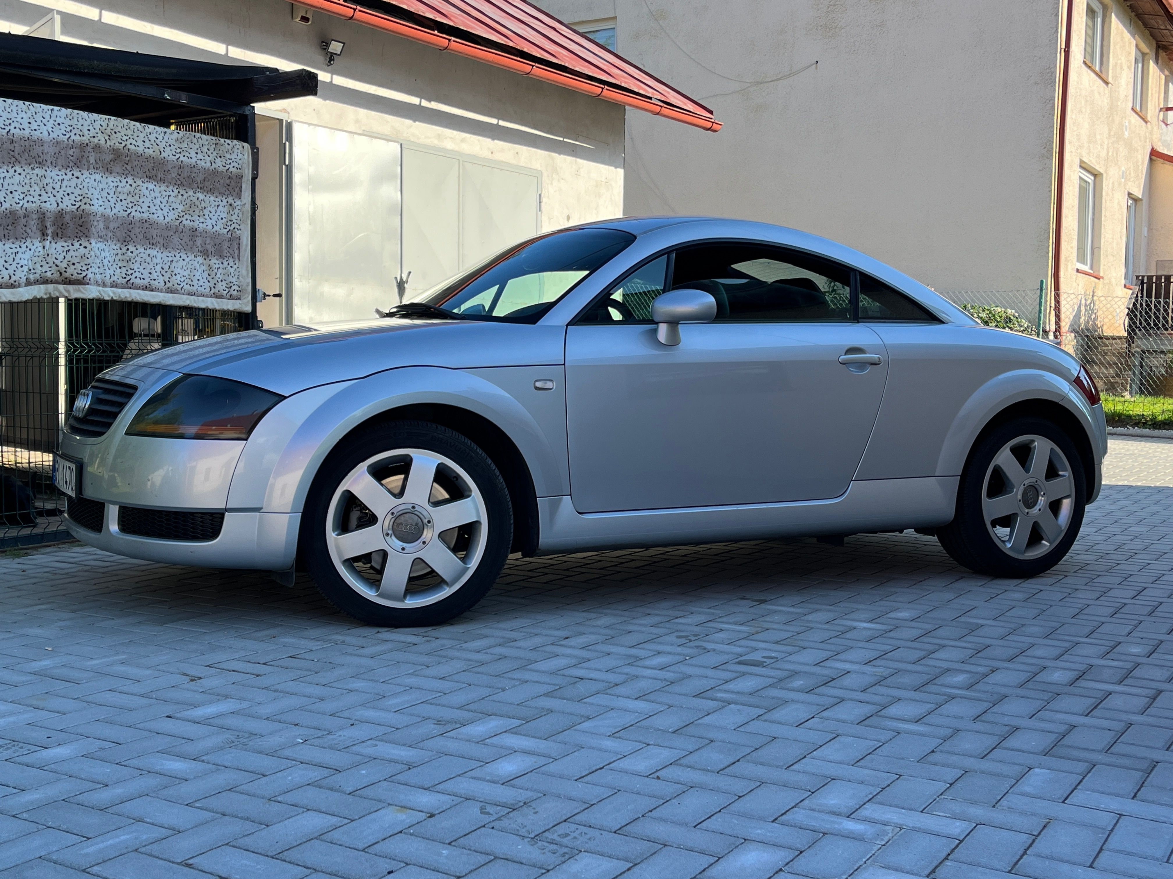 Audi TT, Audi TT Coupe 1.8t - fotka 3
