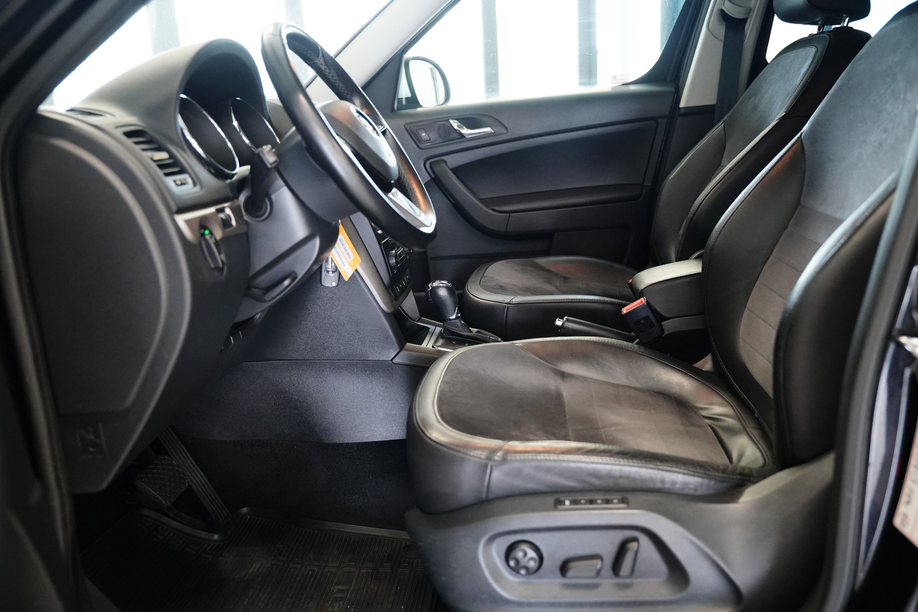 Škoda Yeti, 2.0 TDI 103 kW Elegance Outdoo - fotka 6