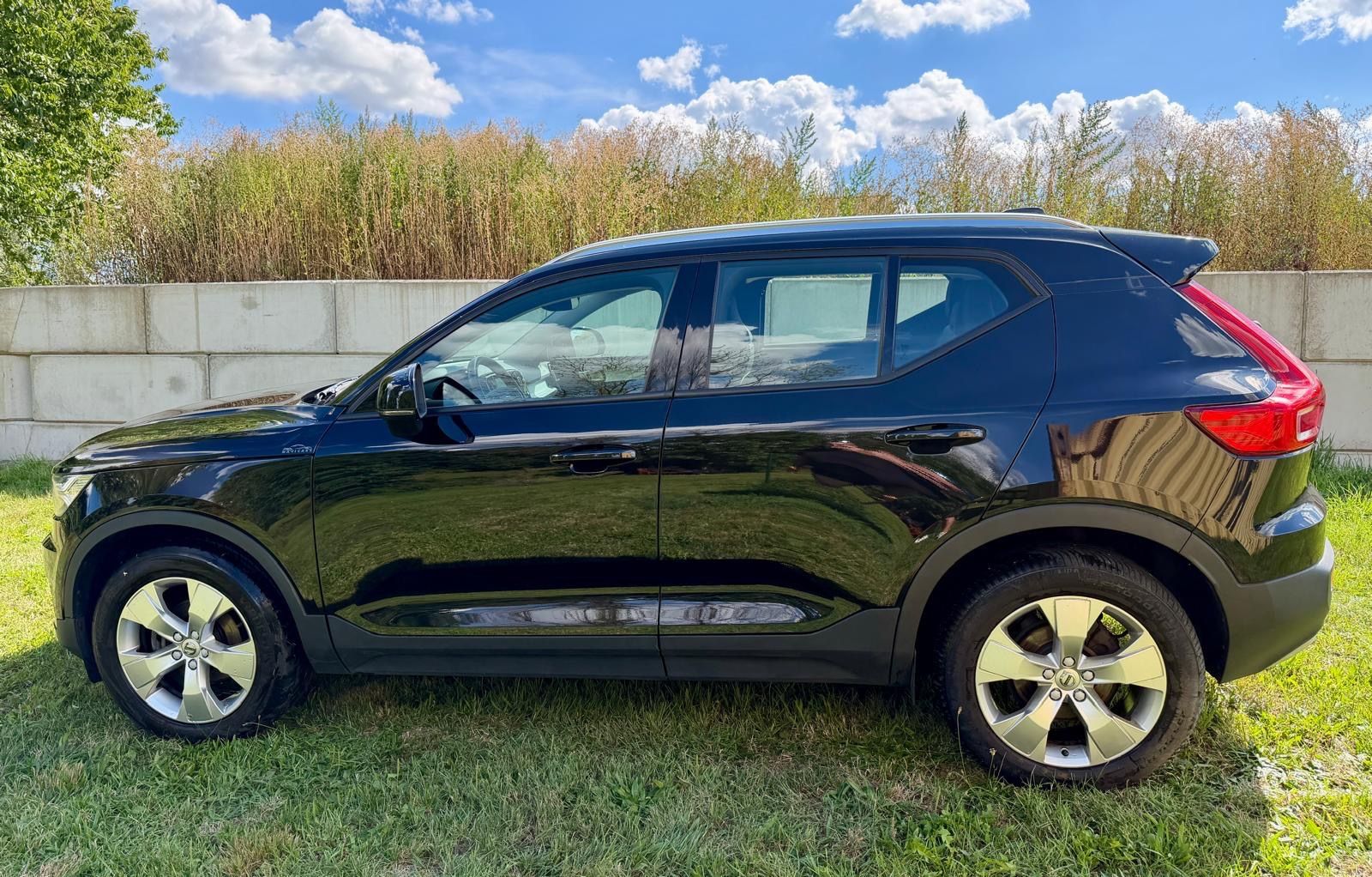 Volvo XC40, 1.5 benzin, 95 kw, 3/2021 - fotka 3